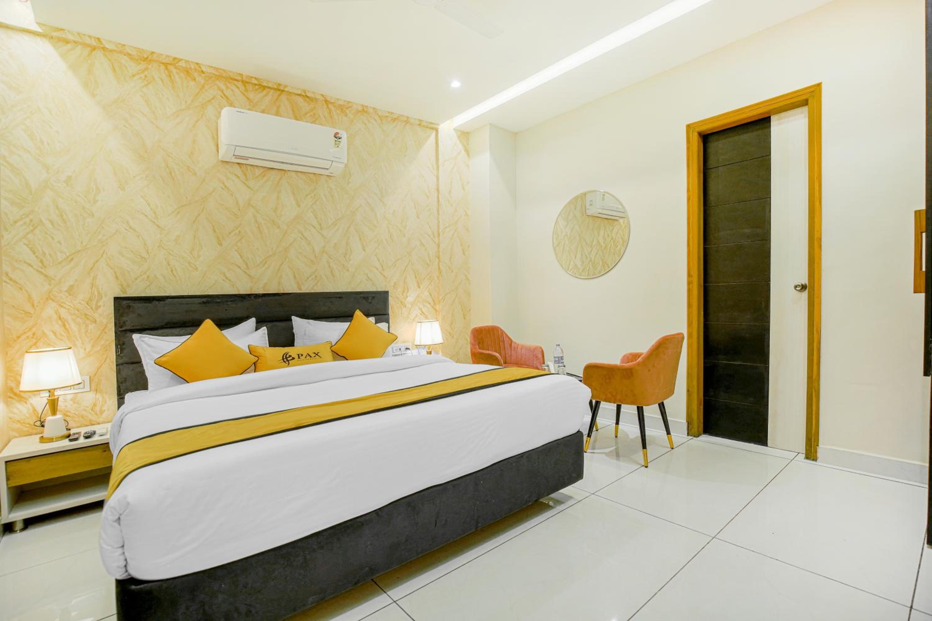 PAX Hotel AK Continental Zirakpur view 3