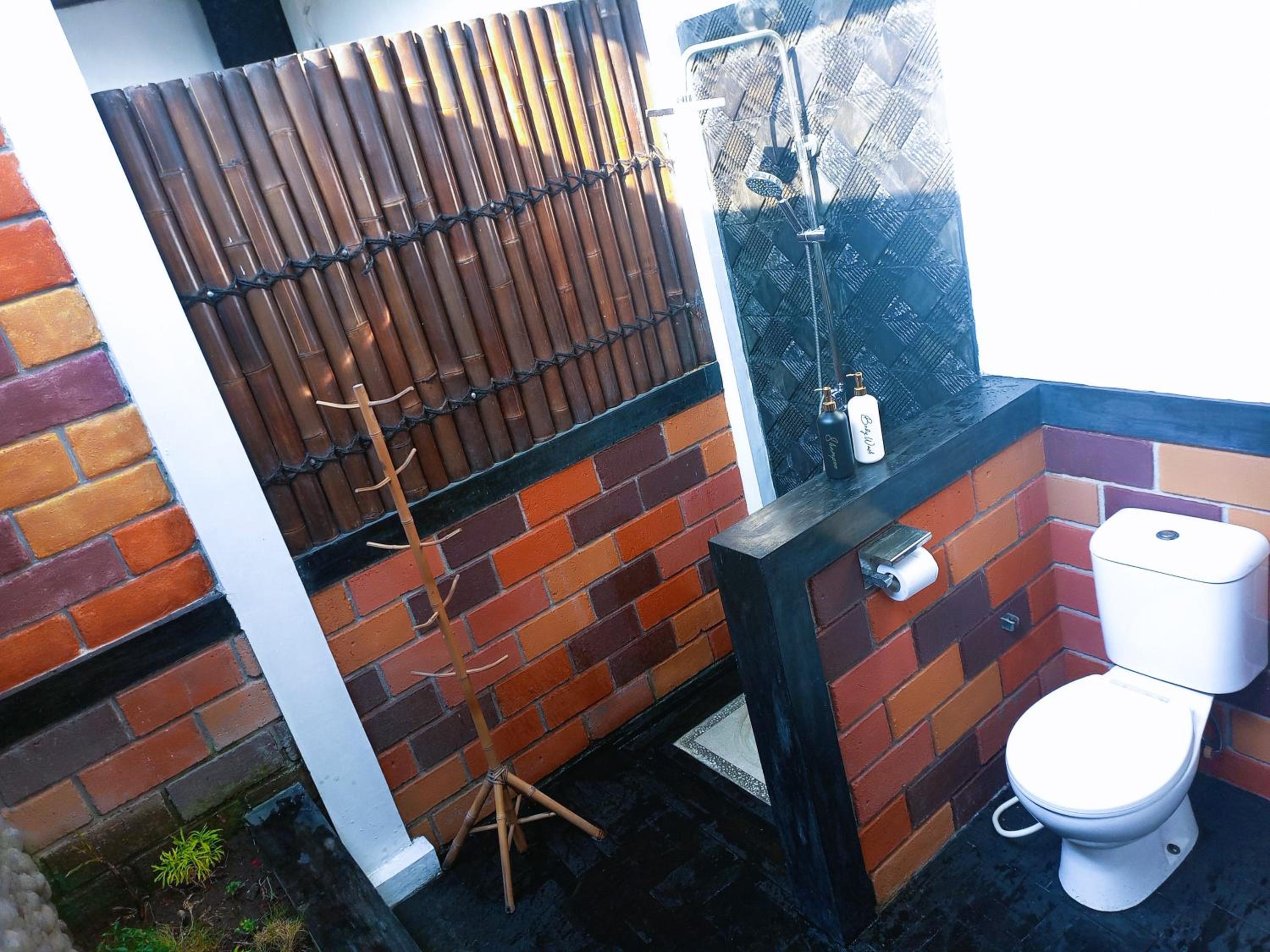 ZEN MOON Hostel view 3