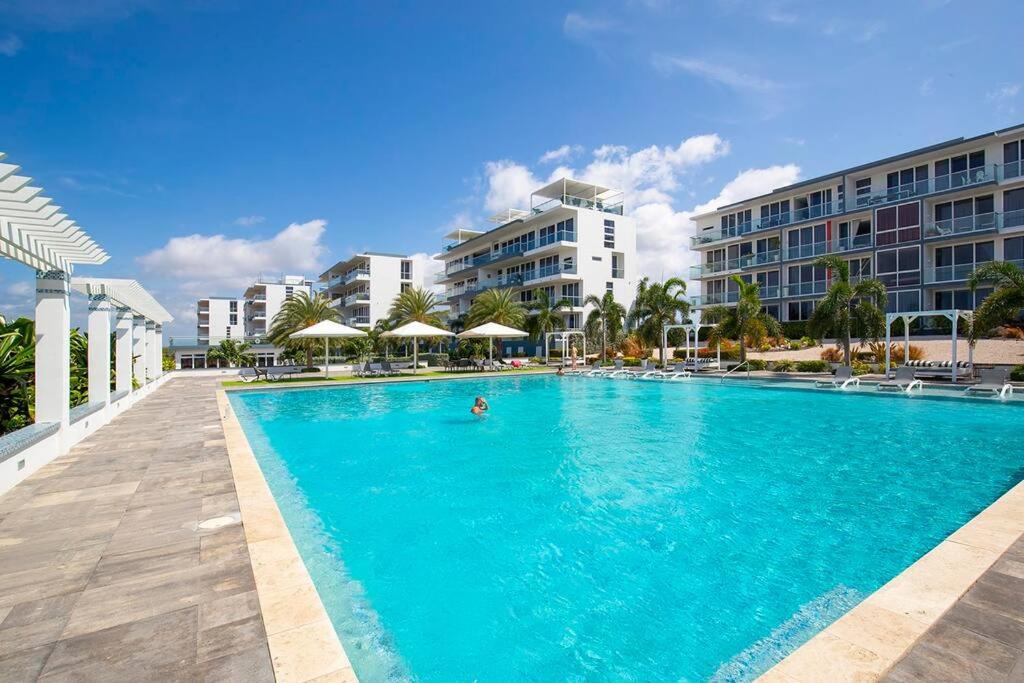 Magna Vista Apartment Pool and Gym