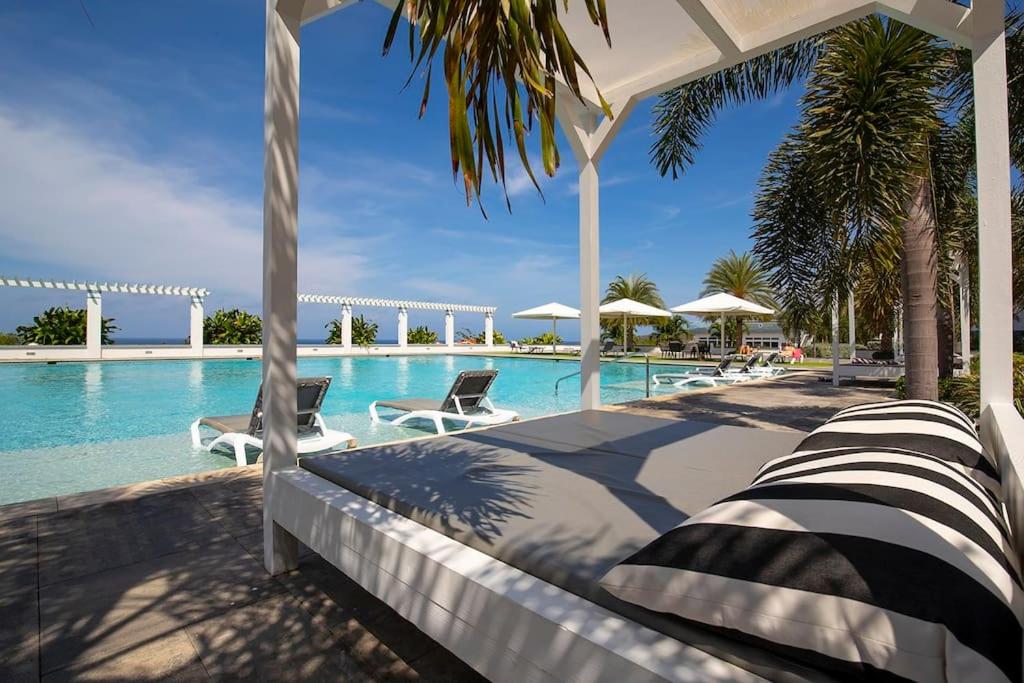 Magna Vista Apartment Pool and Gym