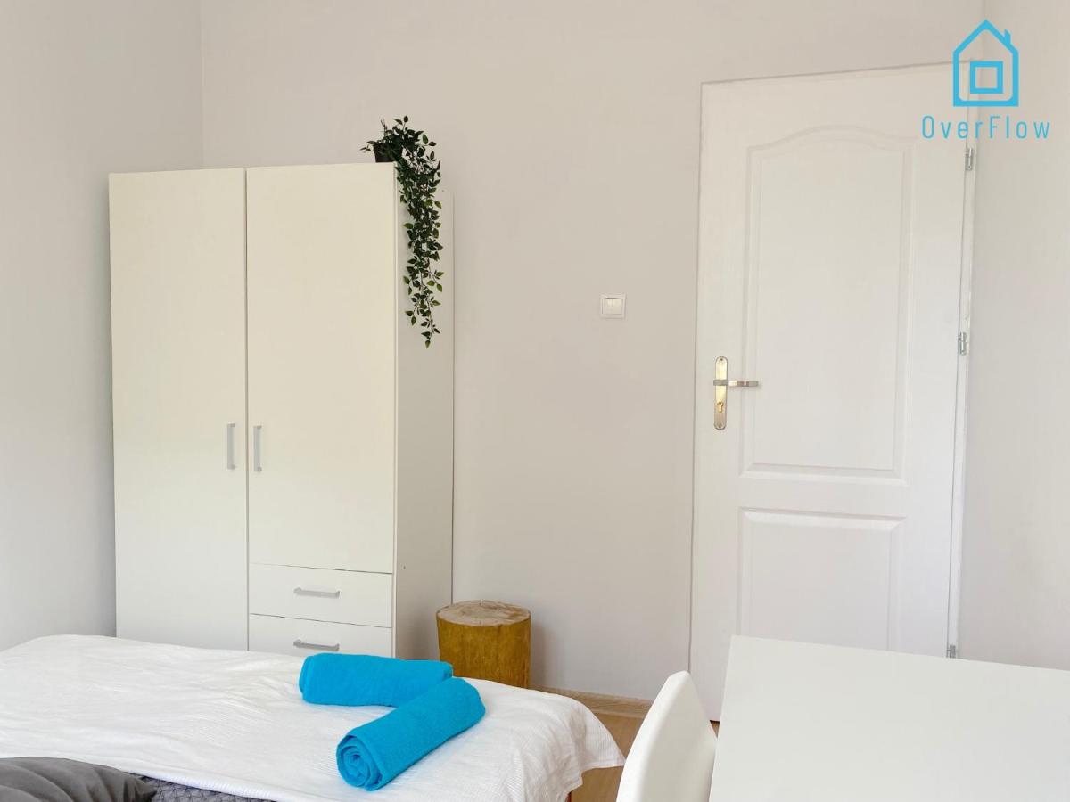 Dotted Room