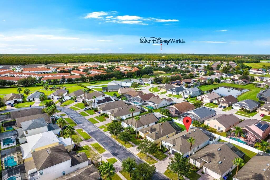 Close to Disney! - Newly Renovated 4 Bed Home - FREE Heated Pool & Spa view 5
