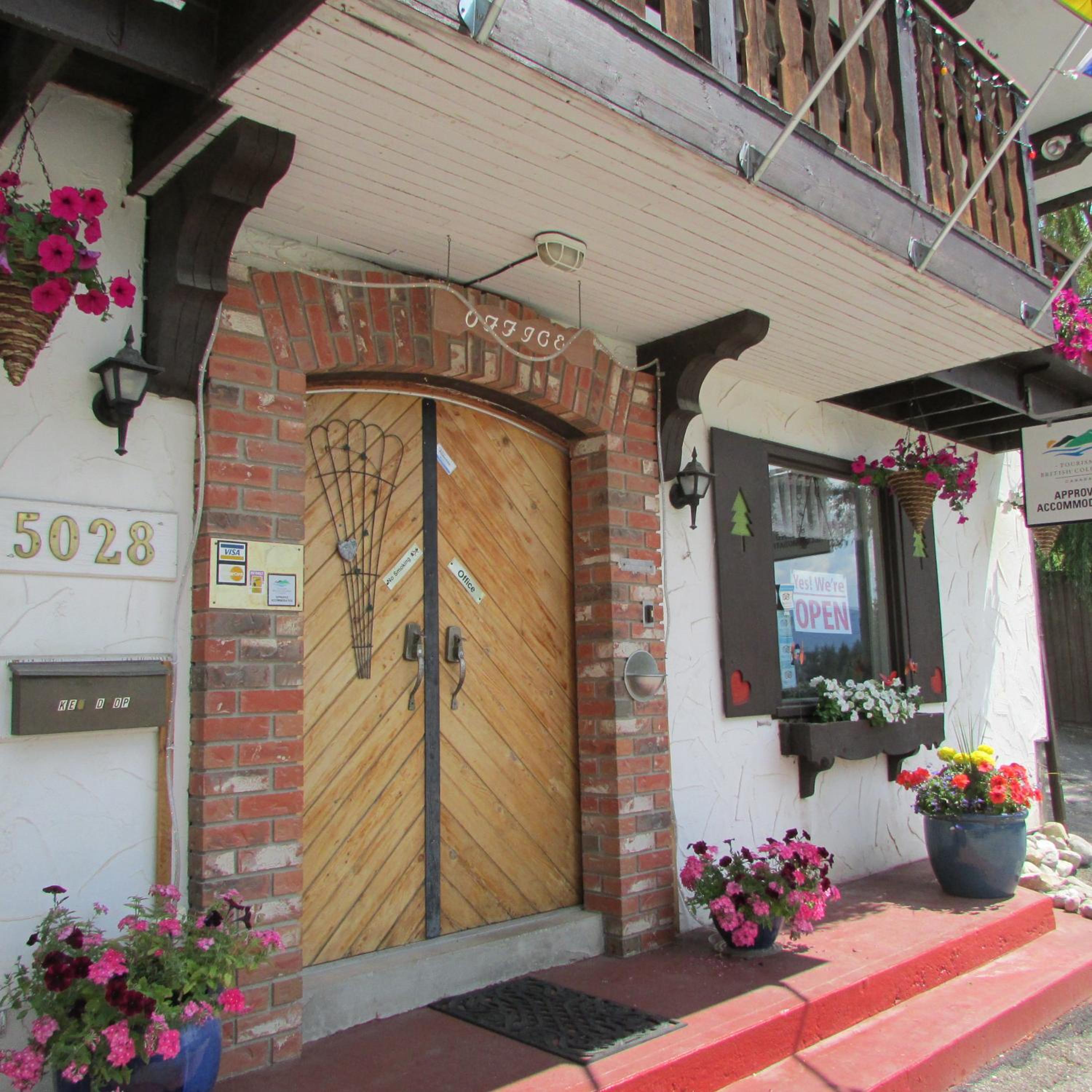 Gables Motel