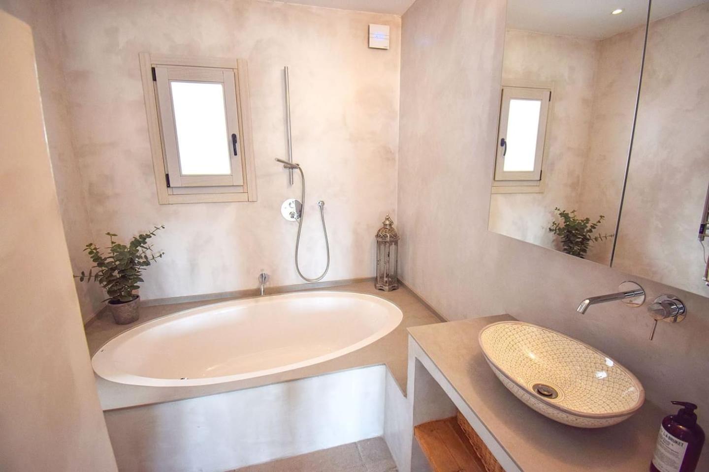 La Orza, Frigiliana Luxury center townhouse with pool and parking HansOnHoliday Rentals