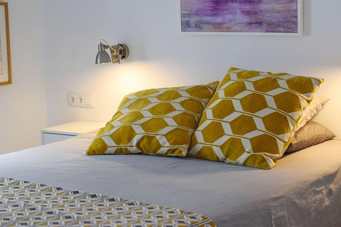 La Orza, Frigiliana Luxury center townhouse with pool and parking HansOnHoliday Rentals