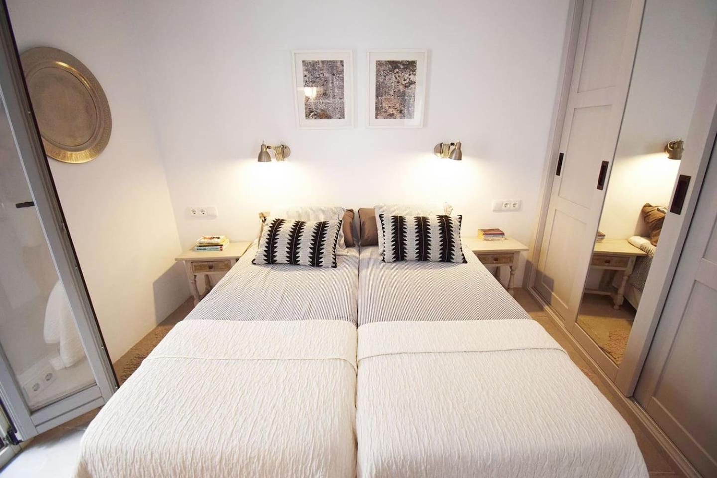 La Orza, Frigiliana Luxury center townhouse with pool and parking HansOnHoliday Rentals
