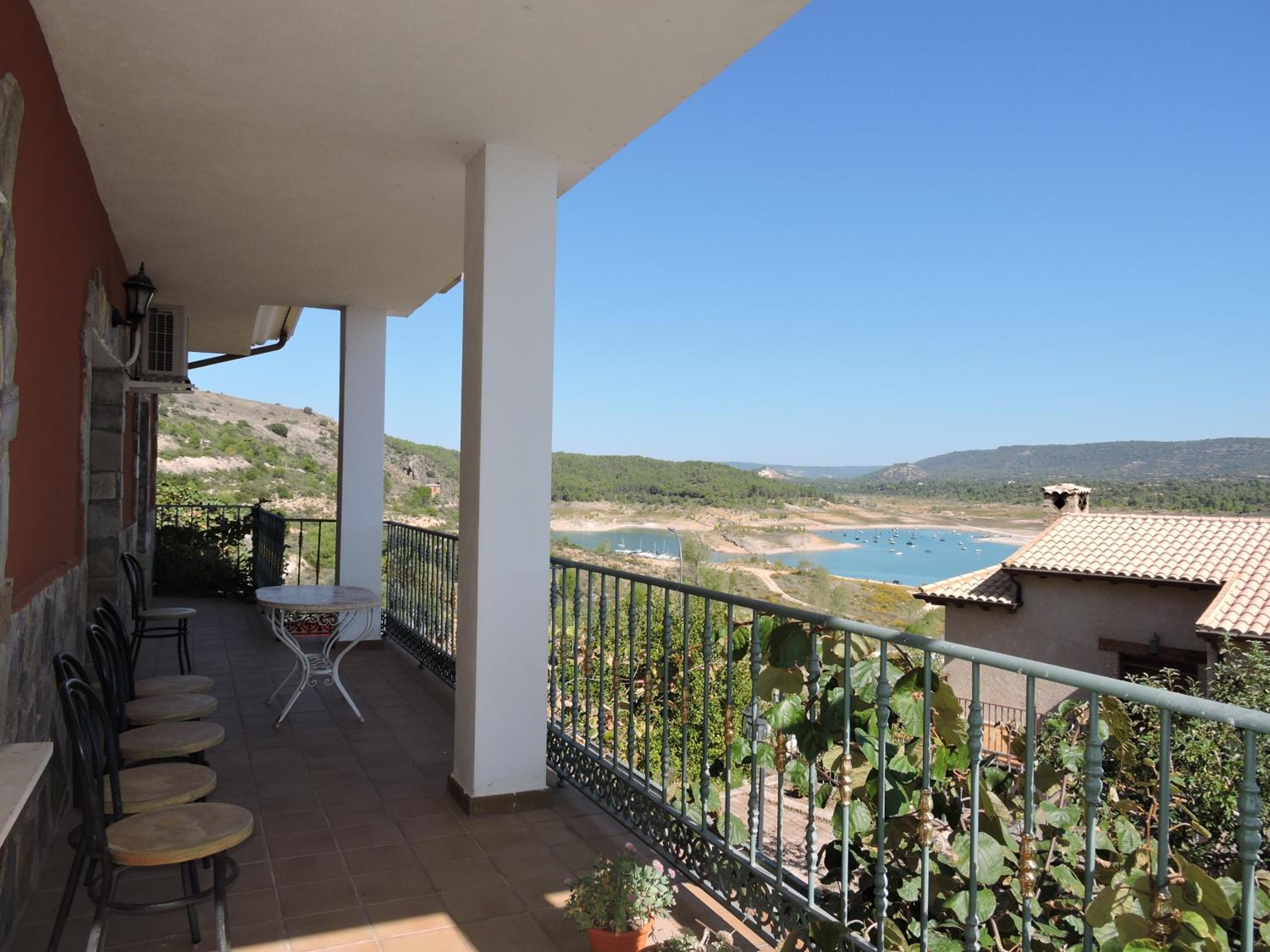 Casa rural lago azul