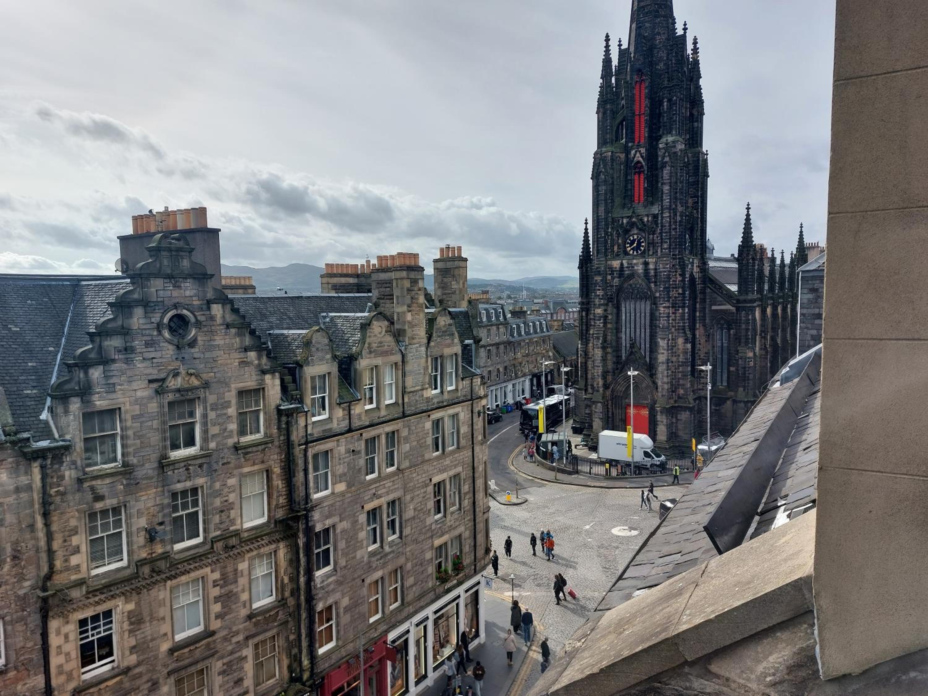 Stunning 5BR Royal Mile Penthouse