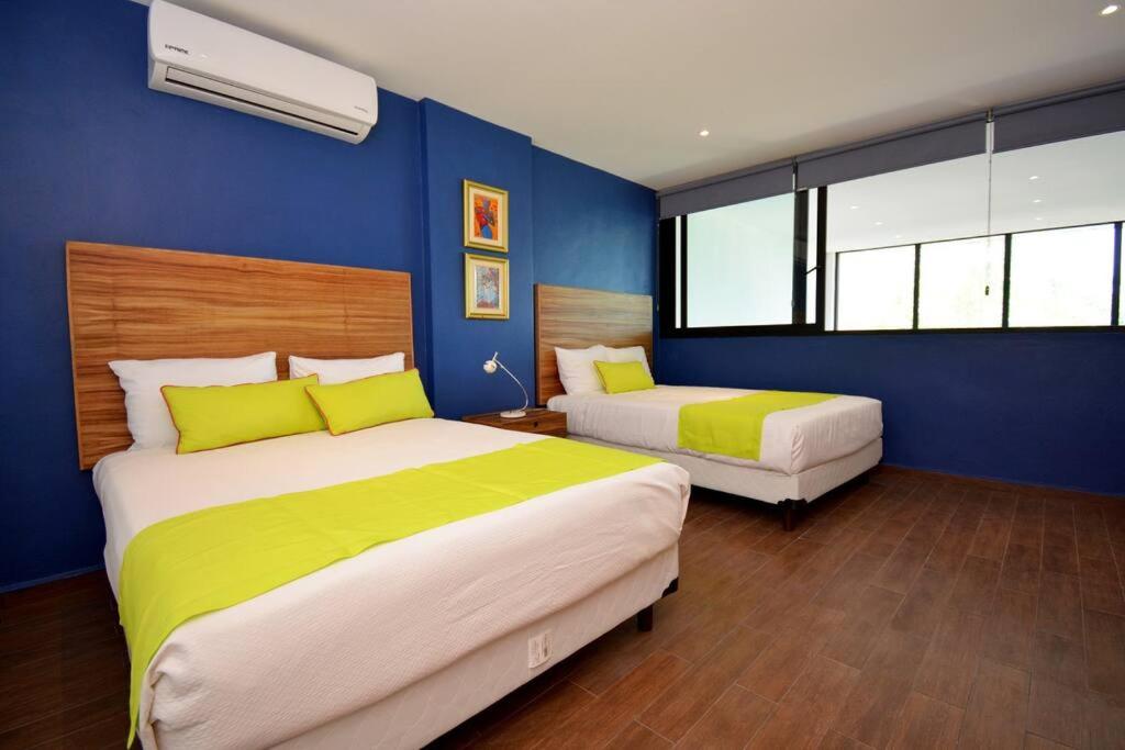 Big loft 2br 2.5bth one block the beach view 5