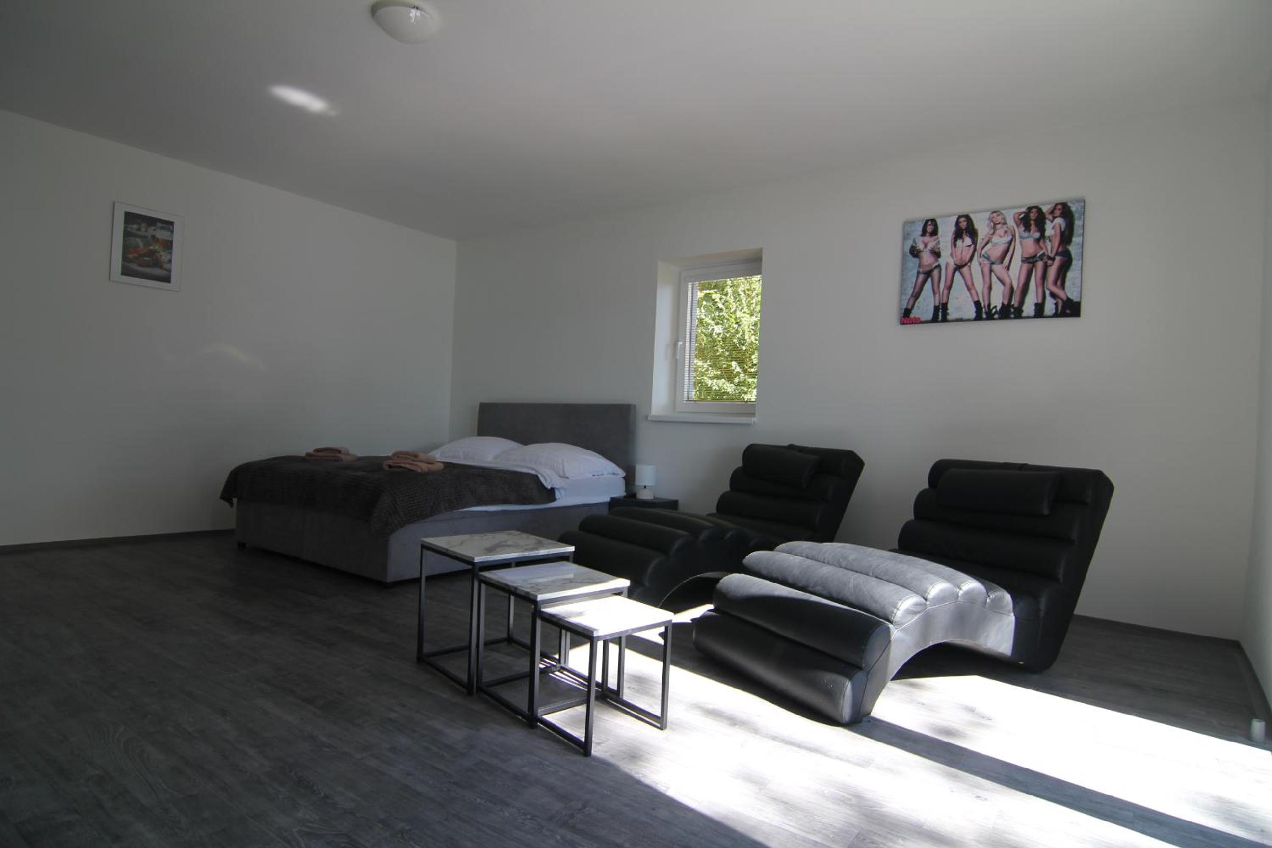 Photo 44