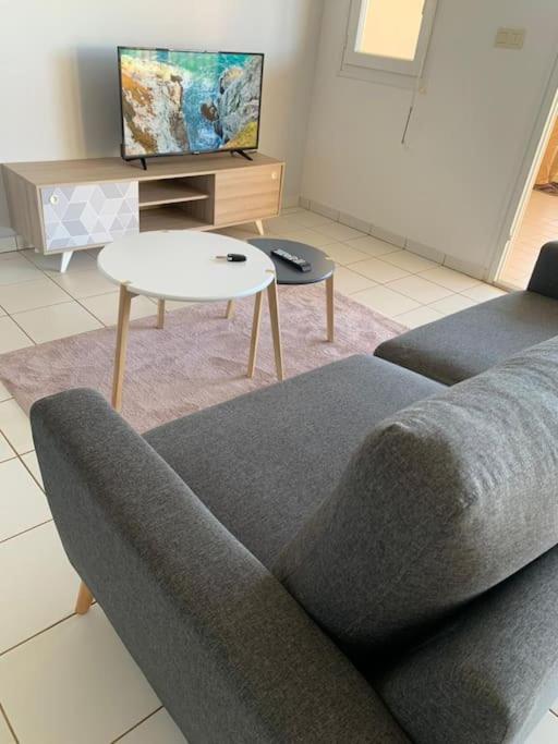 Belle appartement securise avec piscine
