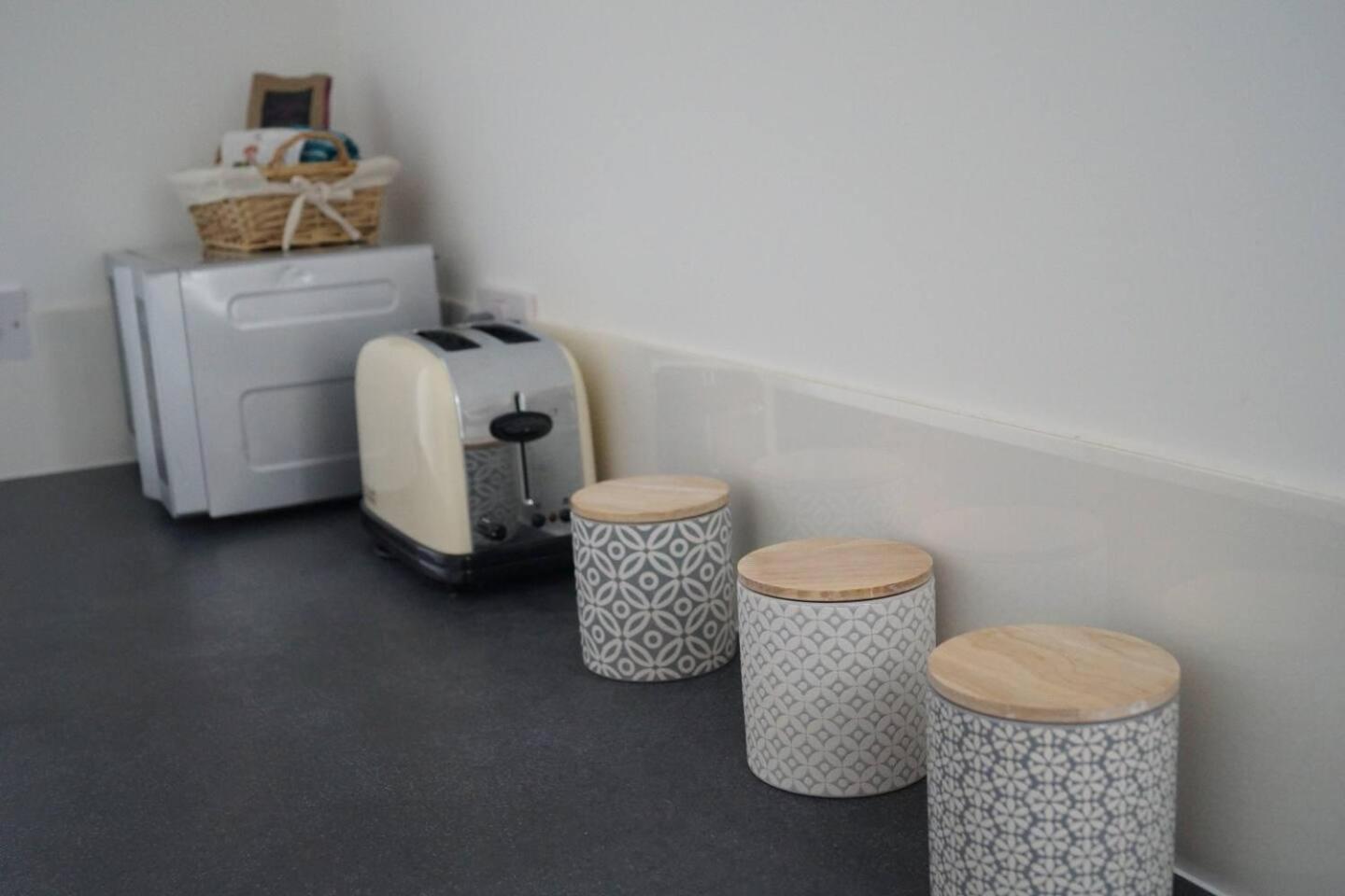 Cosy Kirriemuir Flat - Pet Friendly Retreat