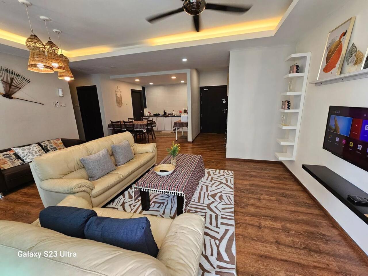 Vivacity Megamall Jazz Suites 3BR Direct Mall Access with free parking 6B photo 3