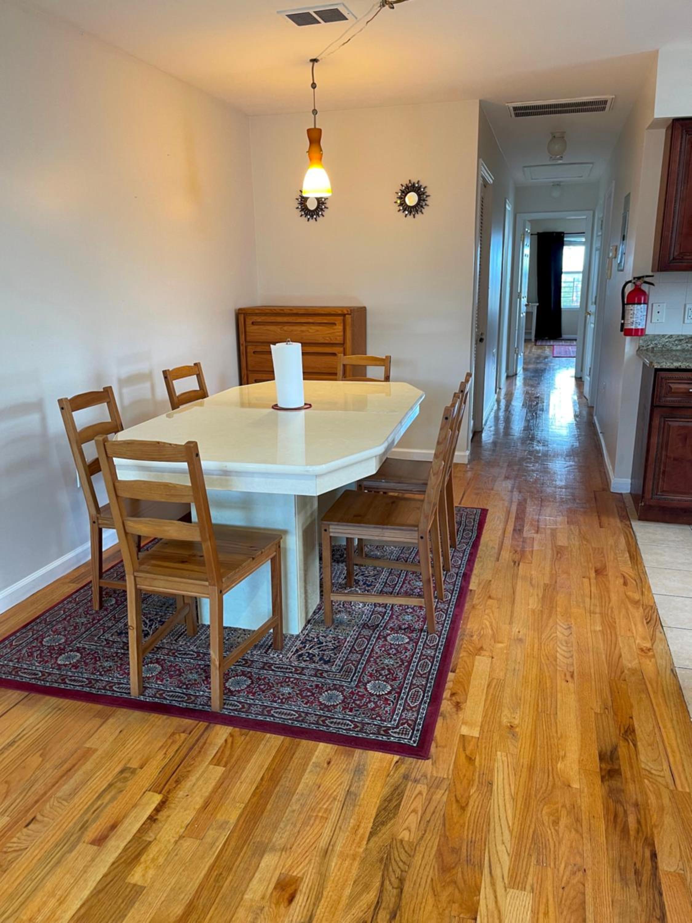 Business & Family Friendly Balcony Jacuzzi Free Park