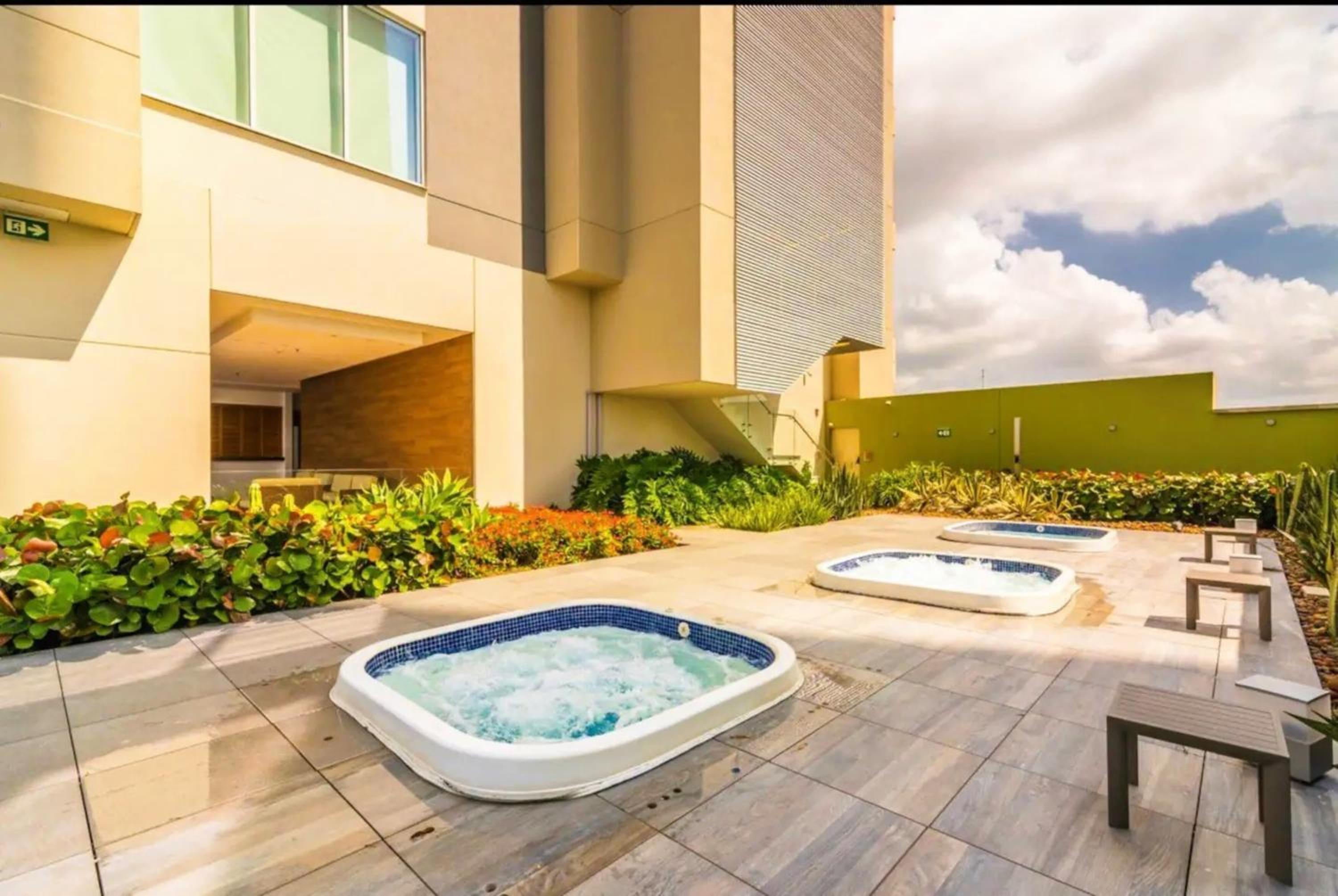 Apartasuites Edificio H2 - Vistas al Mar & Bahia