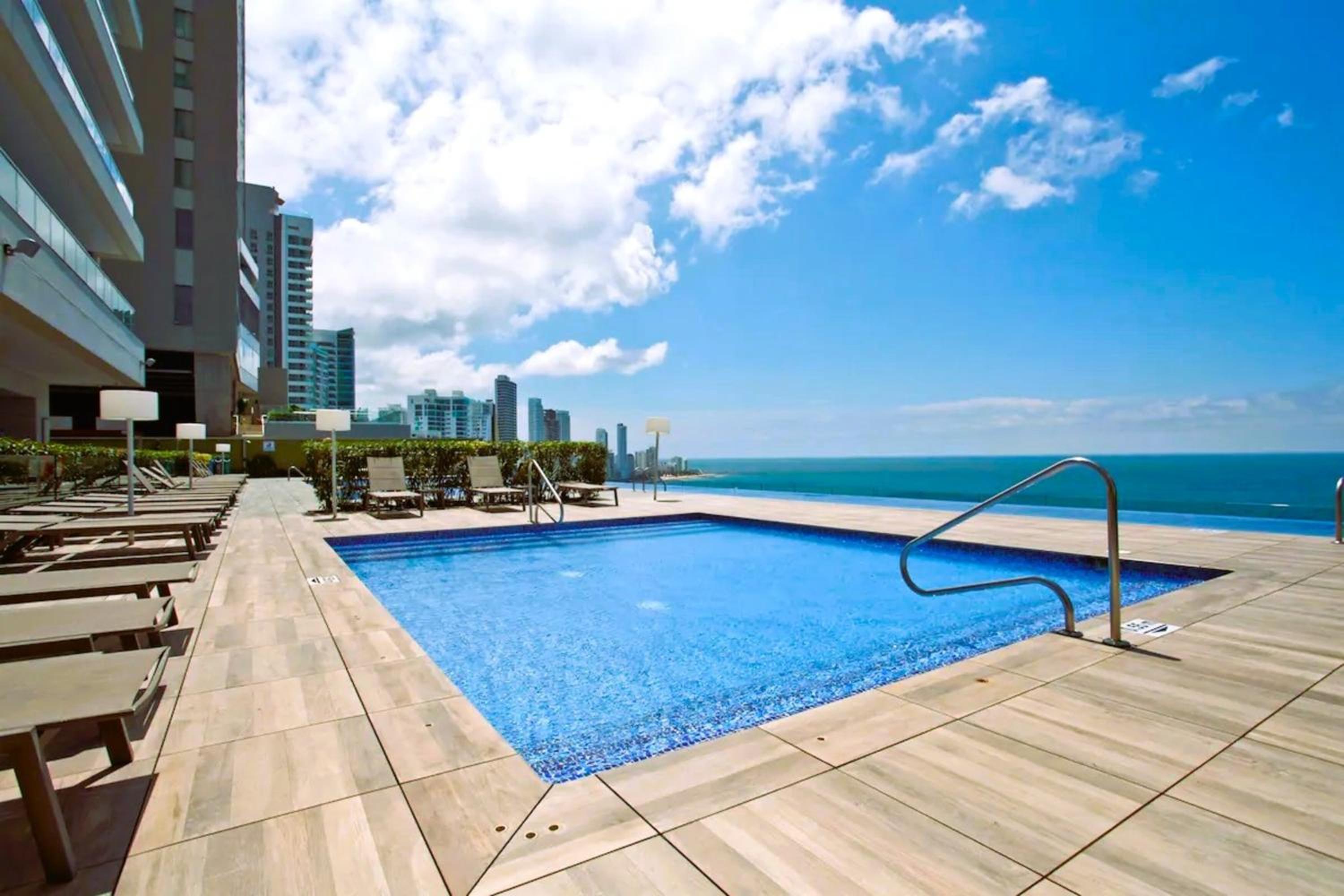 Apartasuites Edificio H2 - Vistas al Mar & Bahia