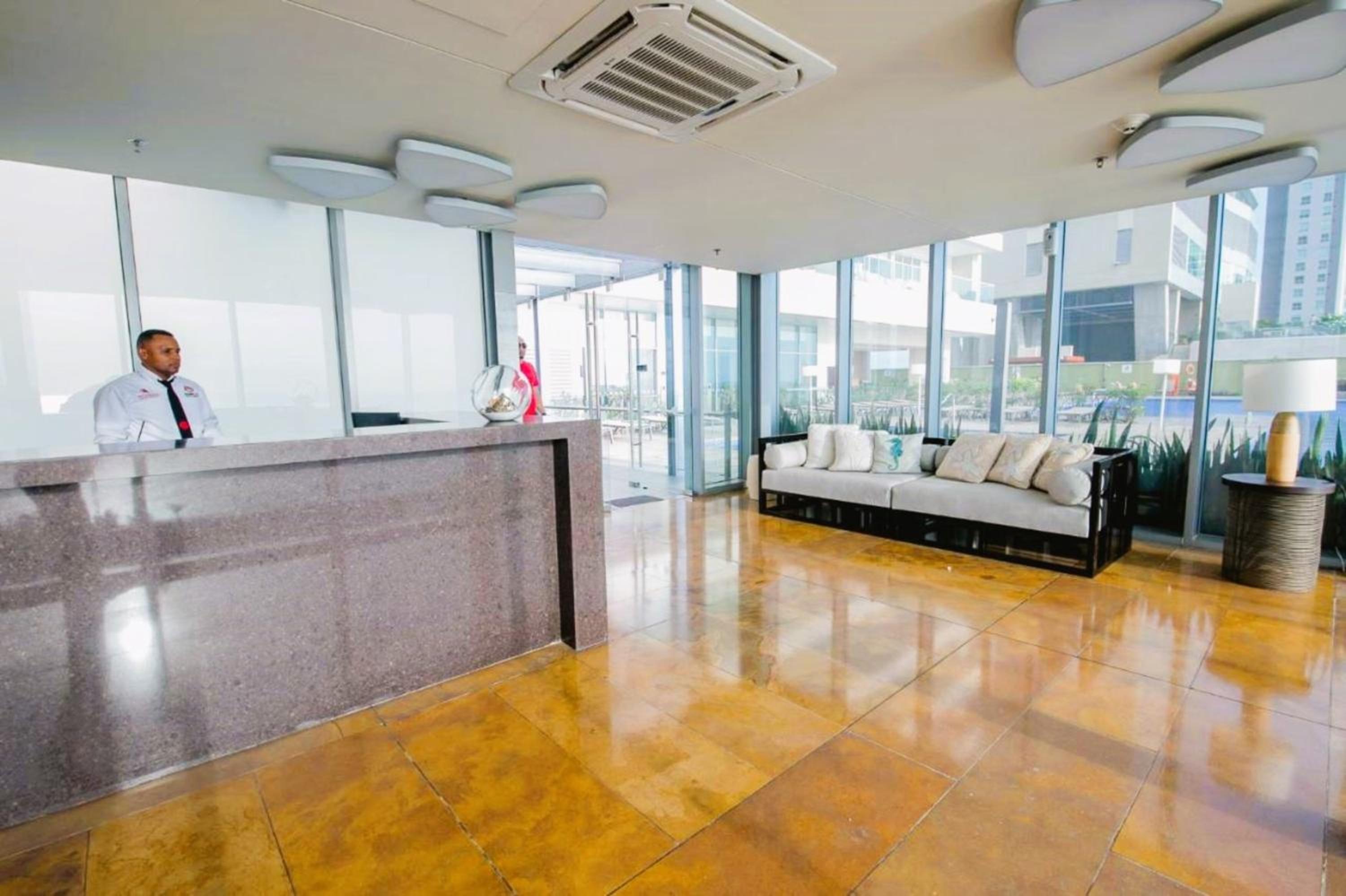 Apartasuites Edificio H2 - Vistas al Mar & Bahia