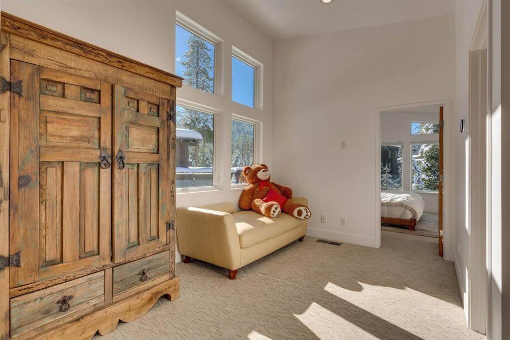 Lake Tahoe Vacations - Palisades Tahoe Mountain Oasis - Property Image 30