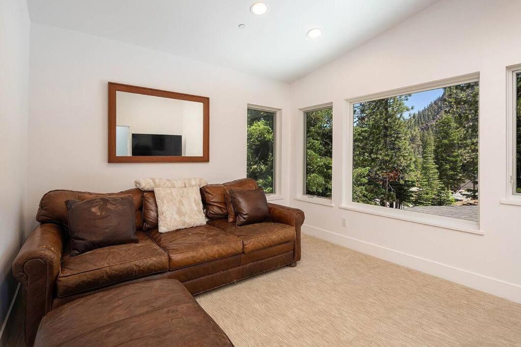 Lake Tahoe Vacations - Palisades Tahoe Mountain Oasis - Property Image 17