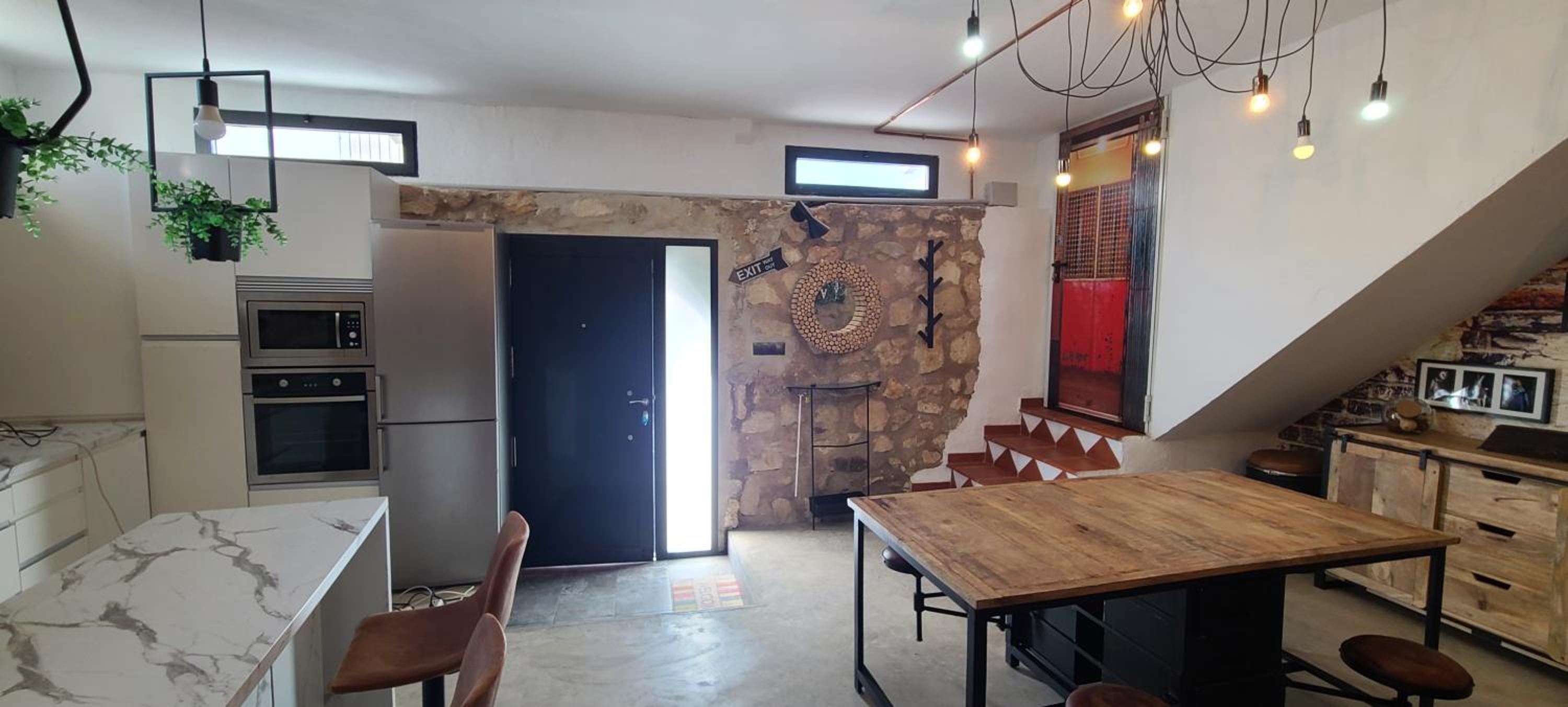 CASA CUEVA A-TIPICA