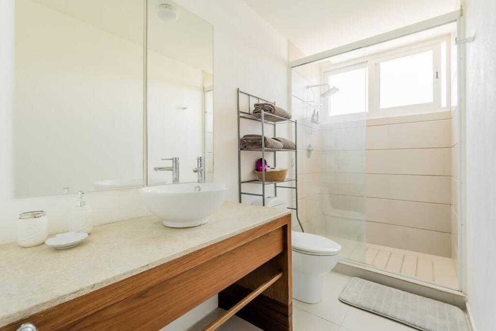 BLUE DREAM Beachfront 2 BDR by Casa Paraiso