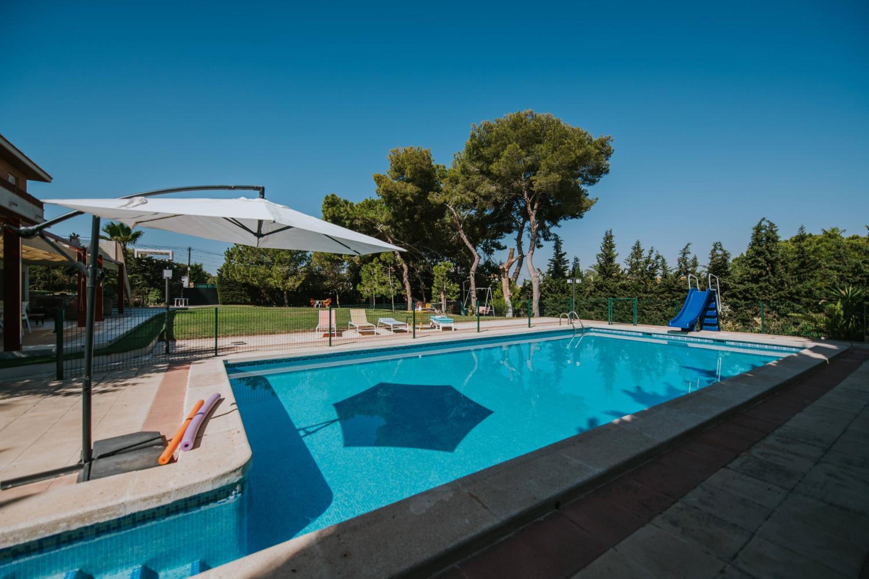 Villa Exclusiva Balcón Rosa mirando a Torrevieja