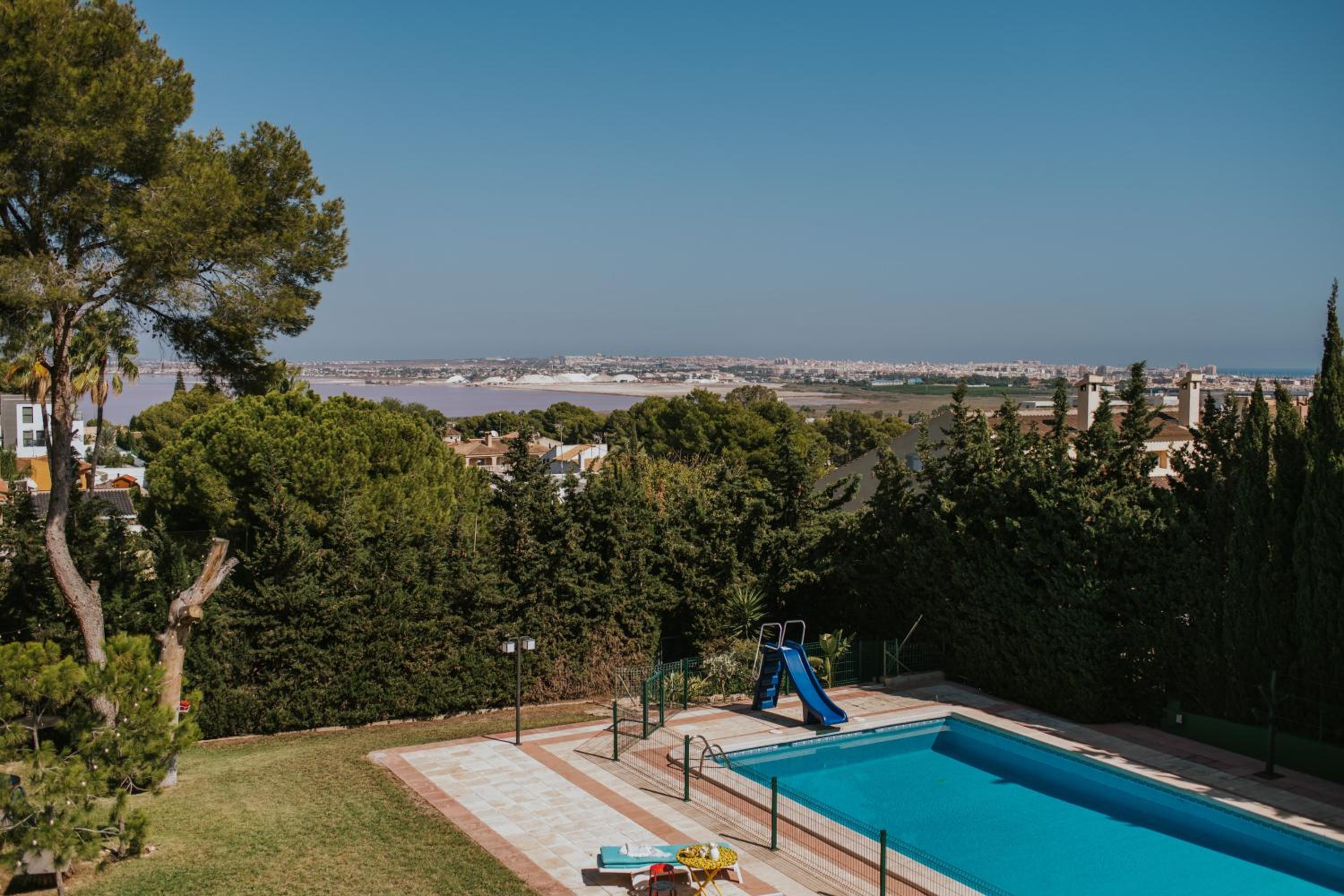 Villa Exclusiva Balcón Rosa mirando a Torrevieja