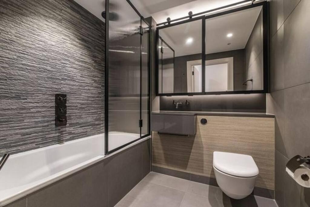 Rare Find - Luxury Central Apartment