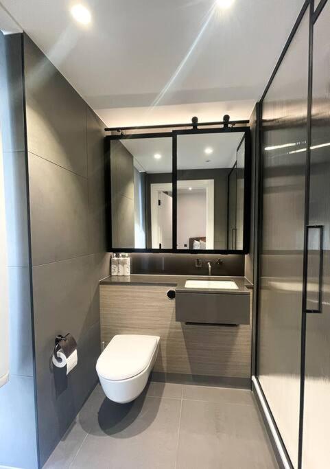 Rare Find - Luxury Central Apartment