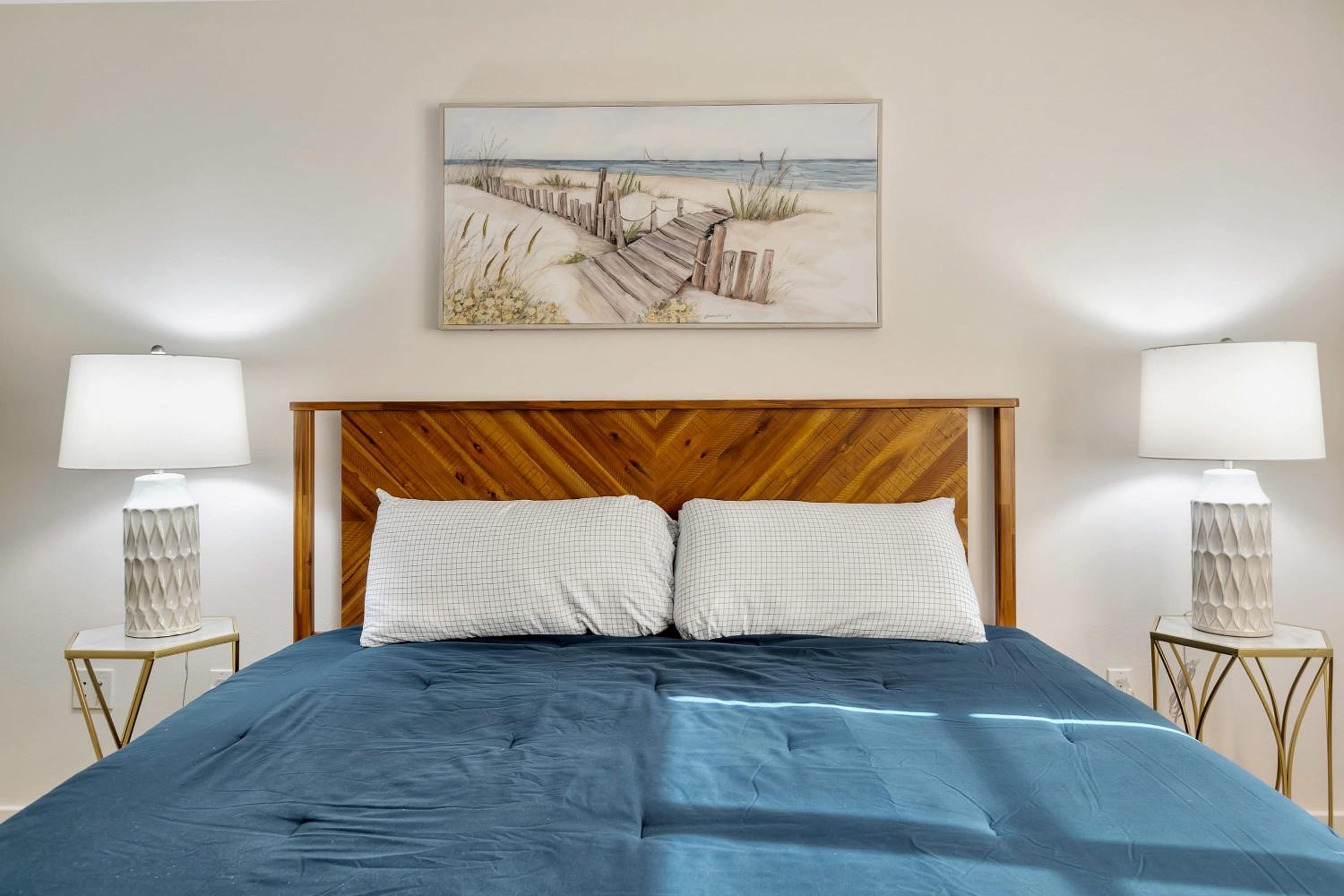 5 Heart of Santa Monica apartment