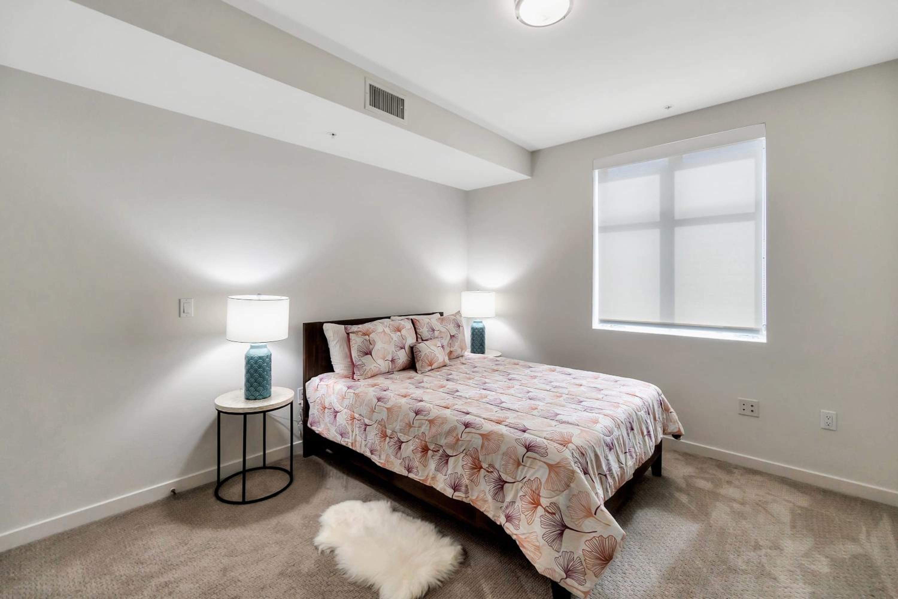5 Heart of Santa Monica apartment