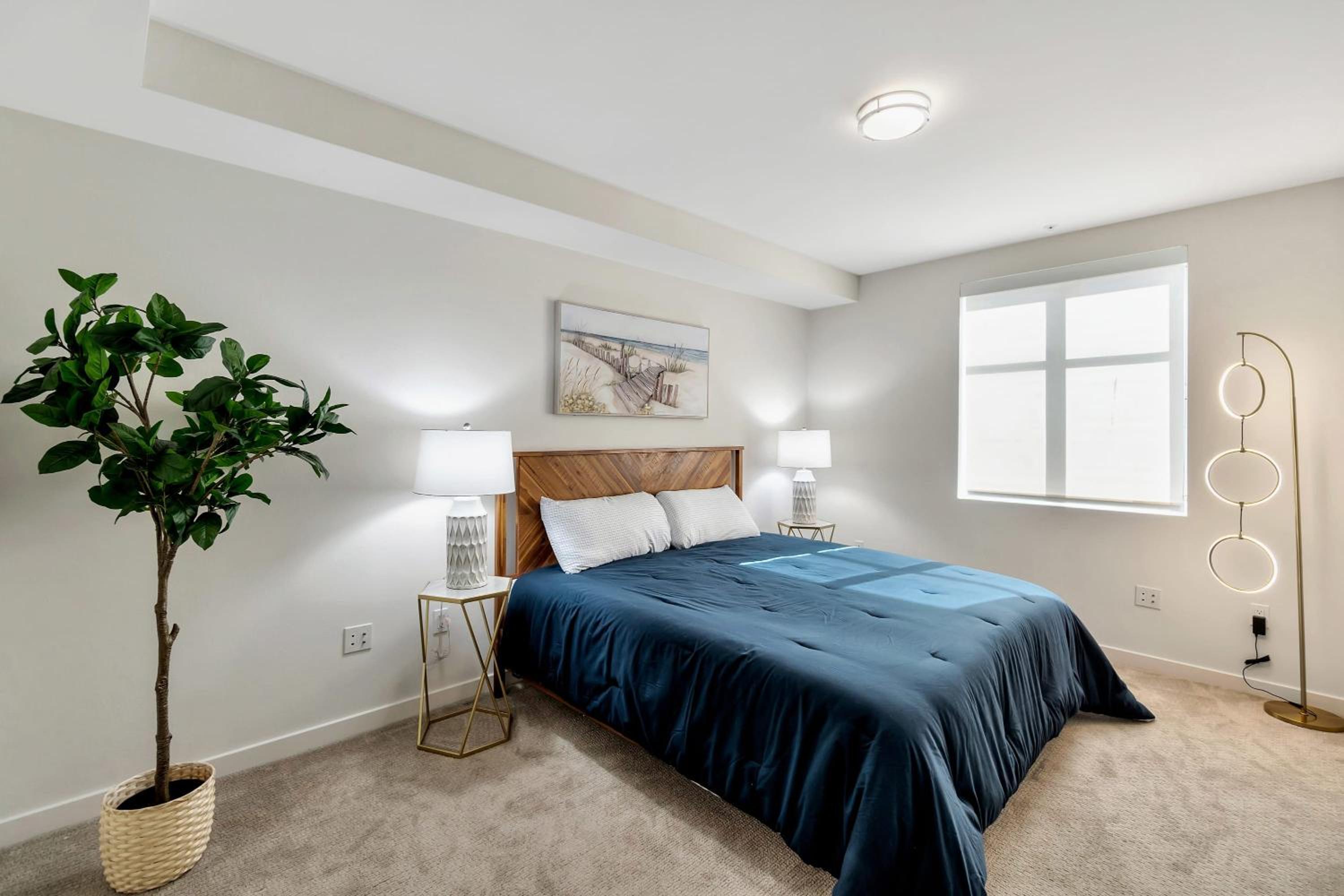 5 Heart of Santa Monica apartment