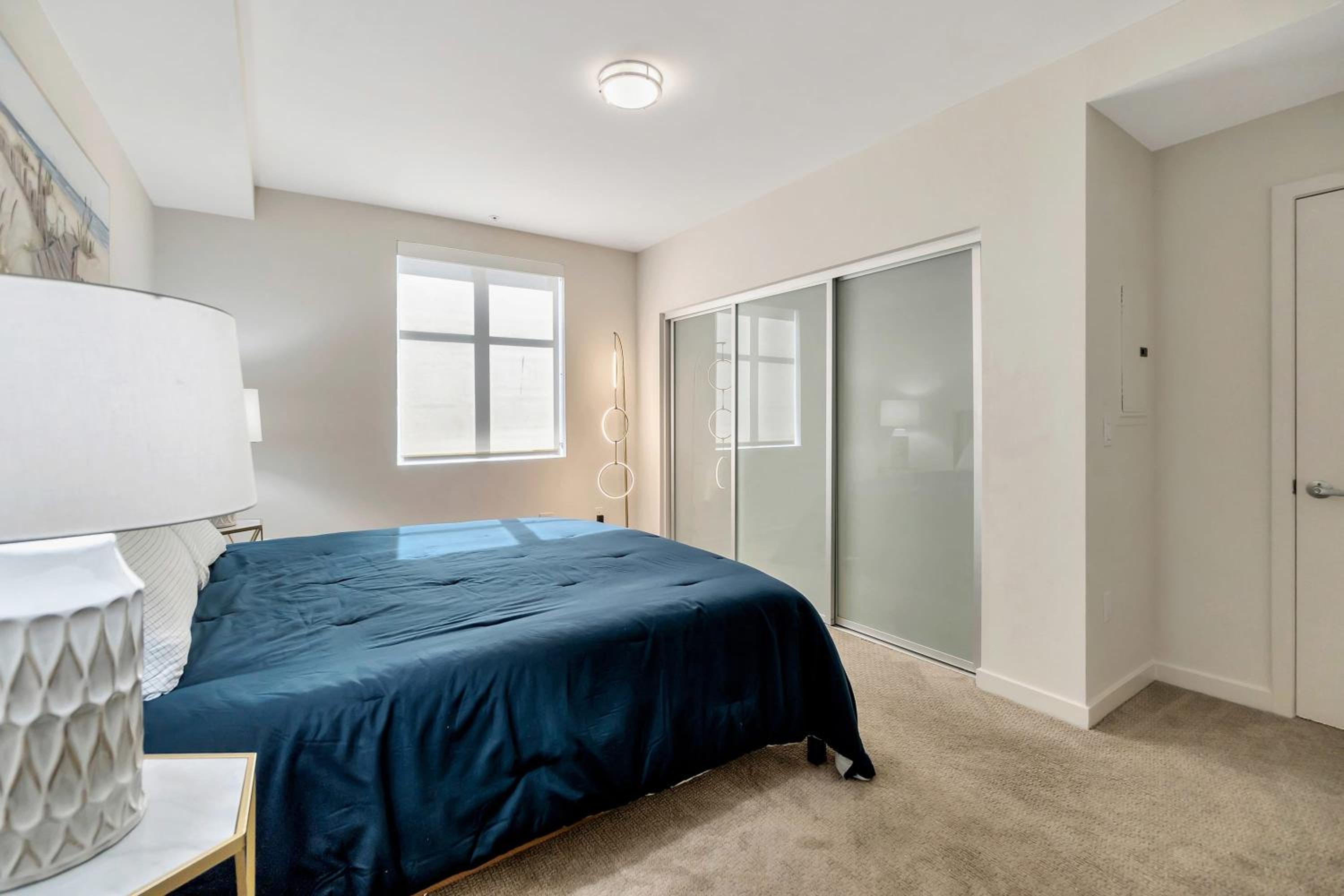 5 Heart of Santa Monica apartment