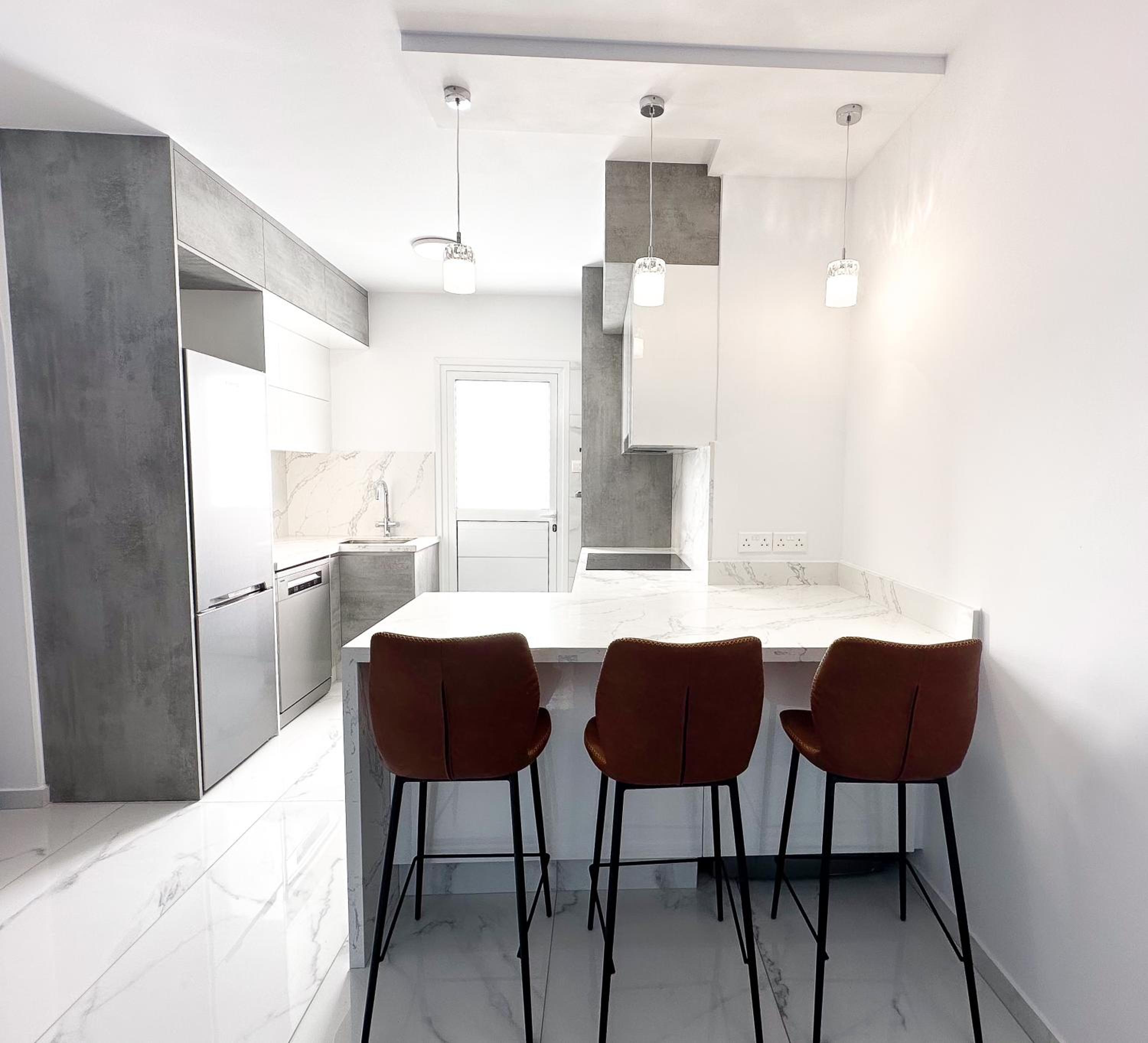 Luxury Garden Apartment