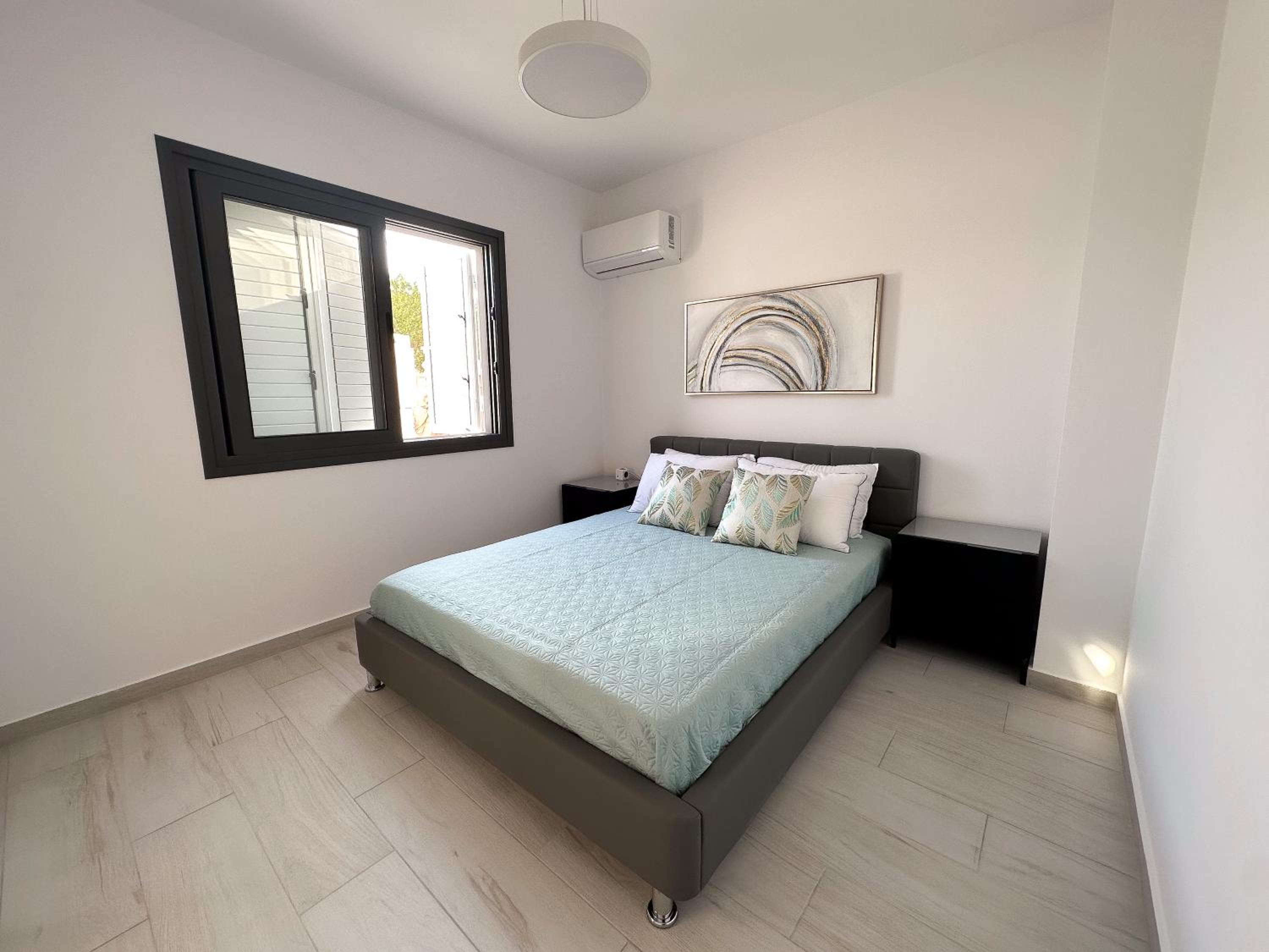 Luxury Garden Apartment