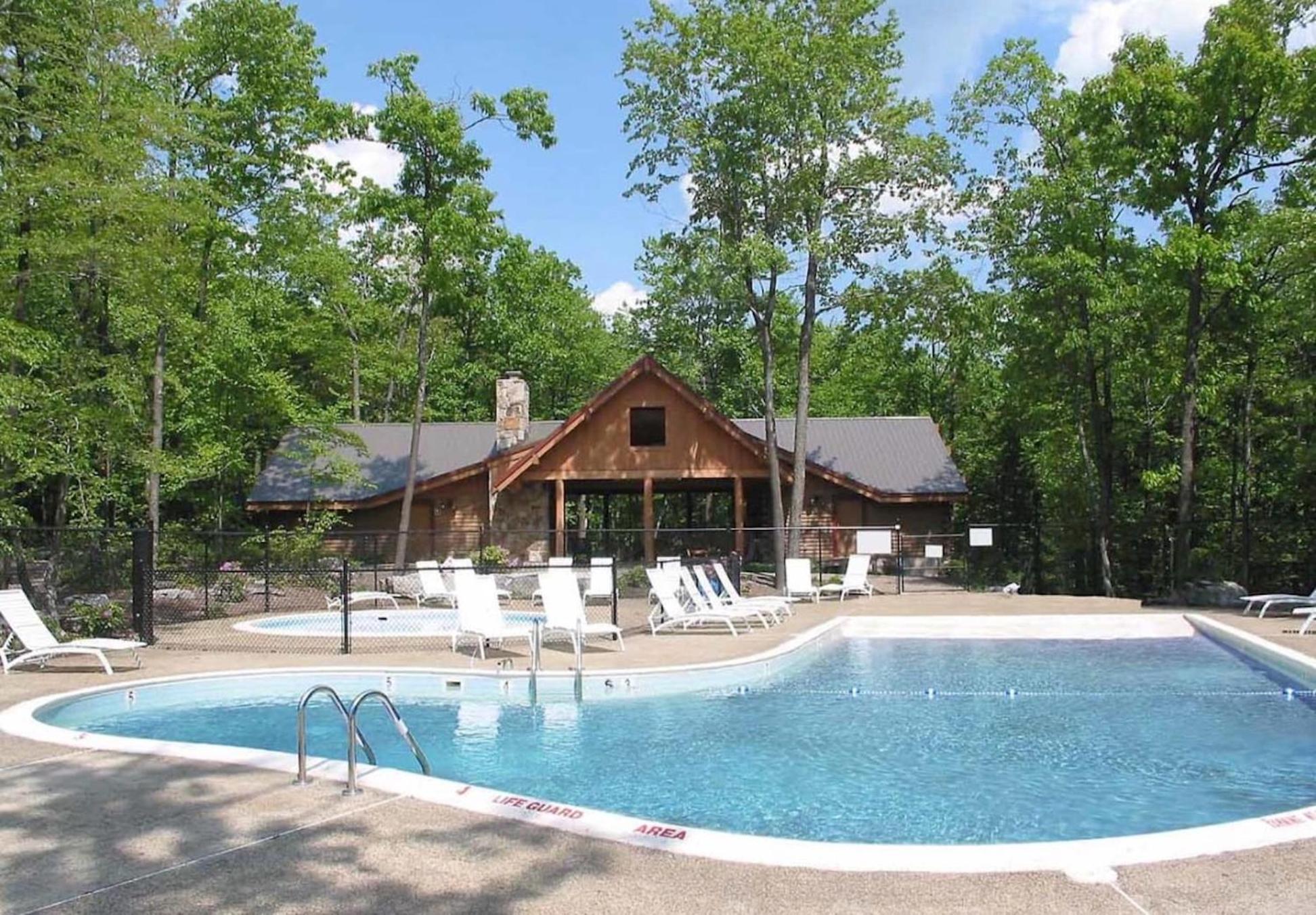 HUGE 5BR lake view/hot tub/gym/pools on Mtntop view 2