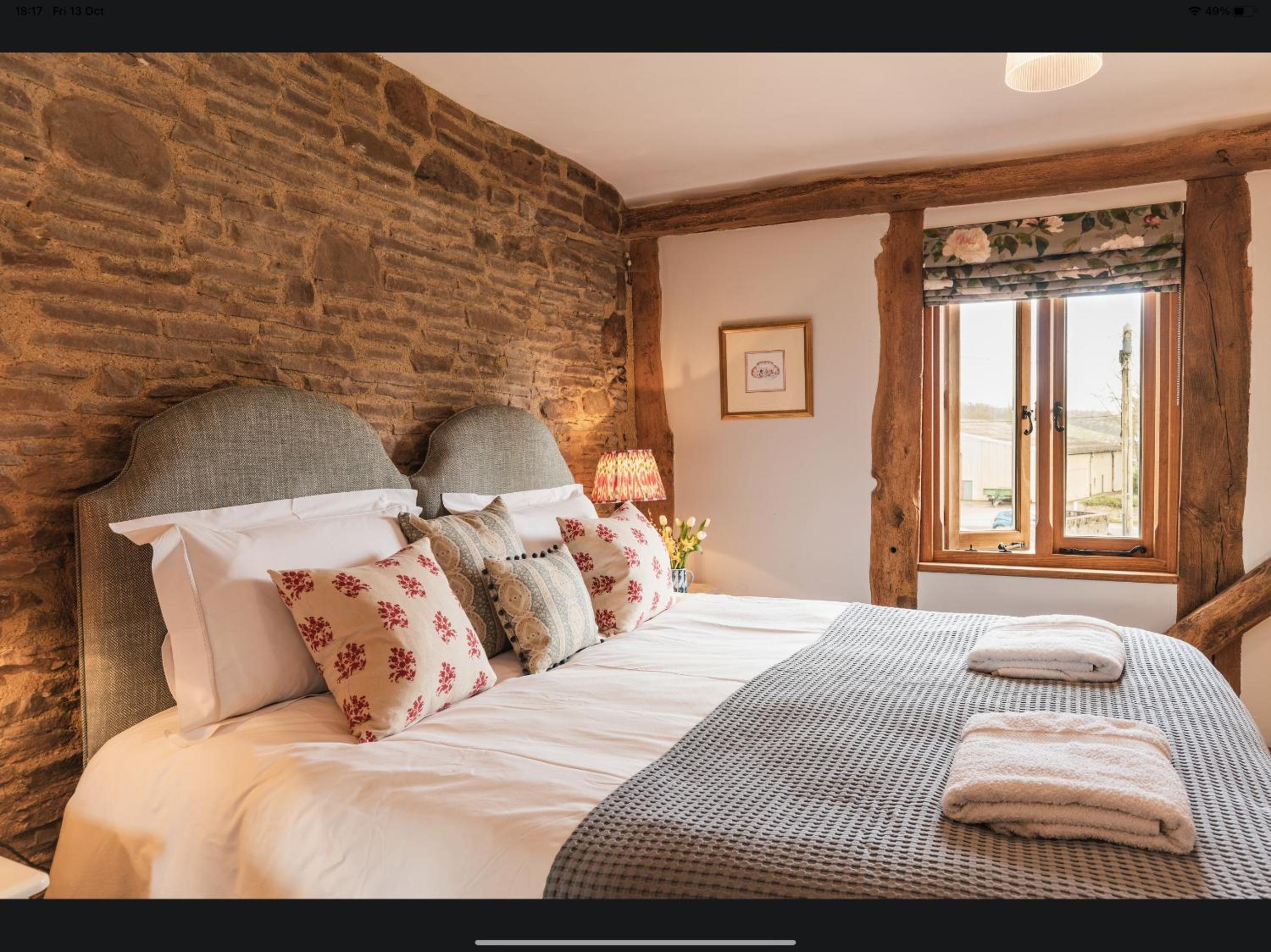Meadow End Barn view 4