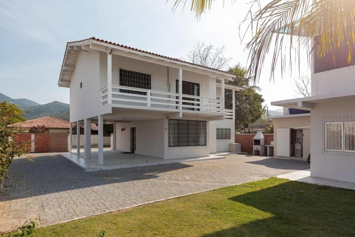 Pé na areia Armação da Piedade Casa Pé na Areia Frente Mar Gov Celso Ramos