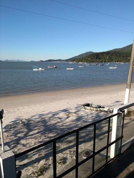 Pé na areia Armação da Piedade Casa Pé na Areia Frente Mar Gov Celso Ramos