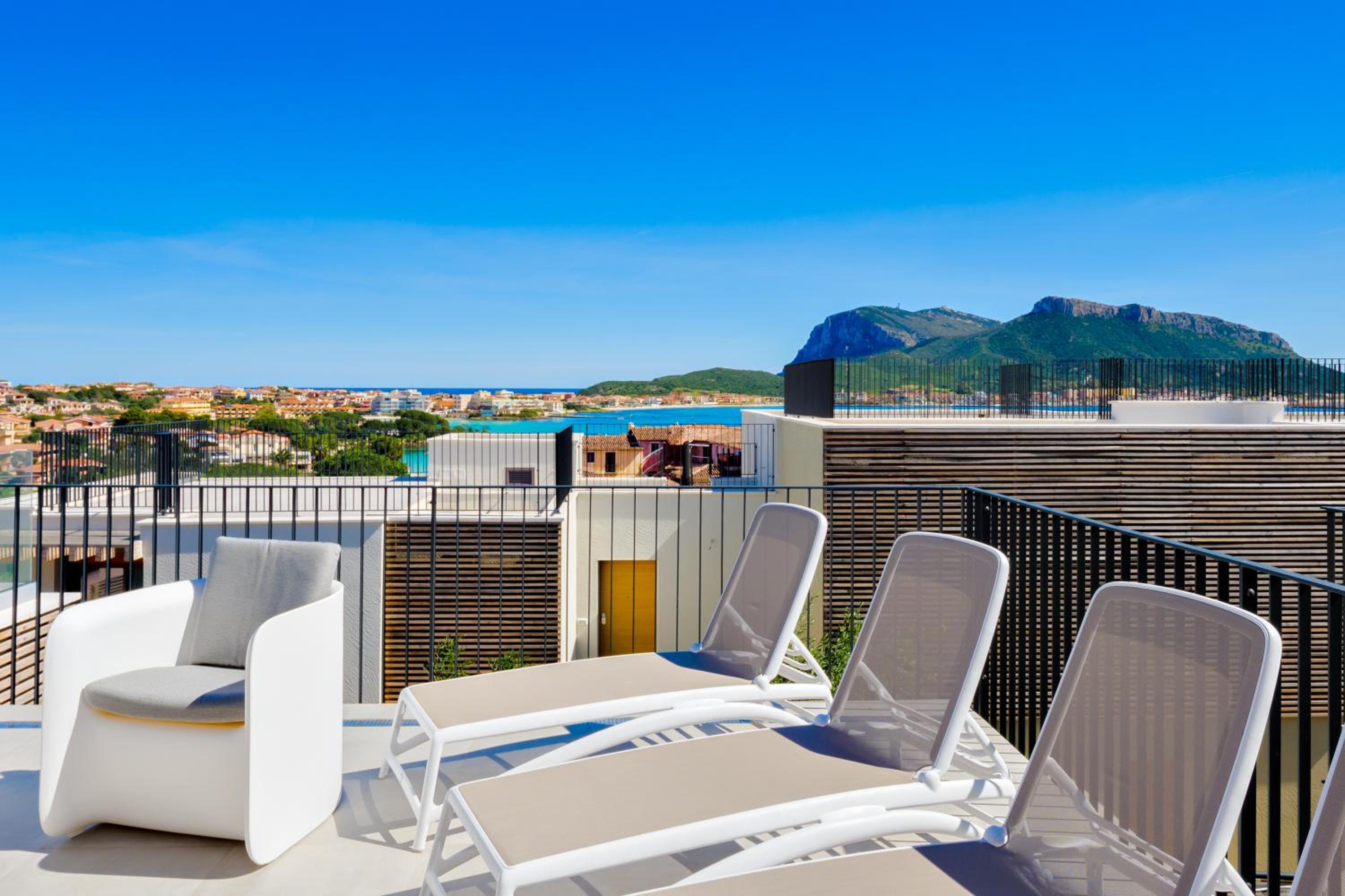 Villa MIrto - Golfo Aranci, Baia Caddinas Sardinia, Costa Smeralda view 5
