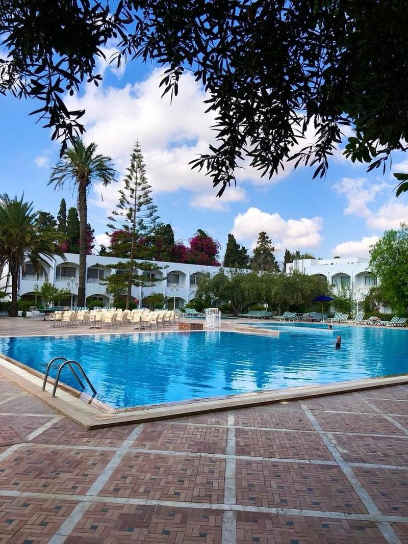 swimming pool
