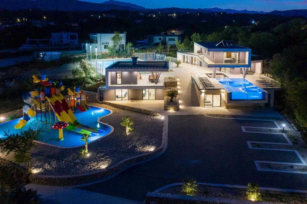 VILLA AQUALANDIA for 20 people view 2