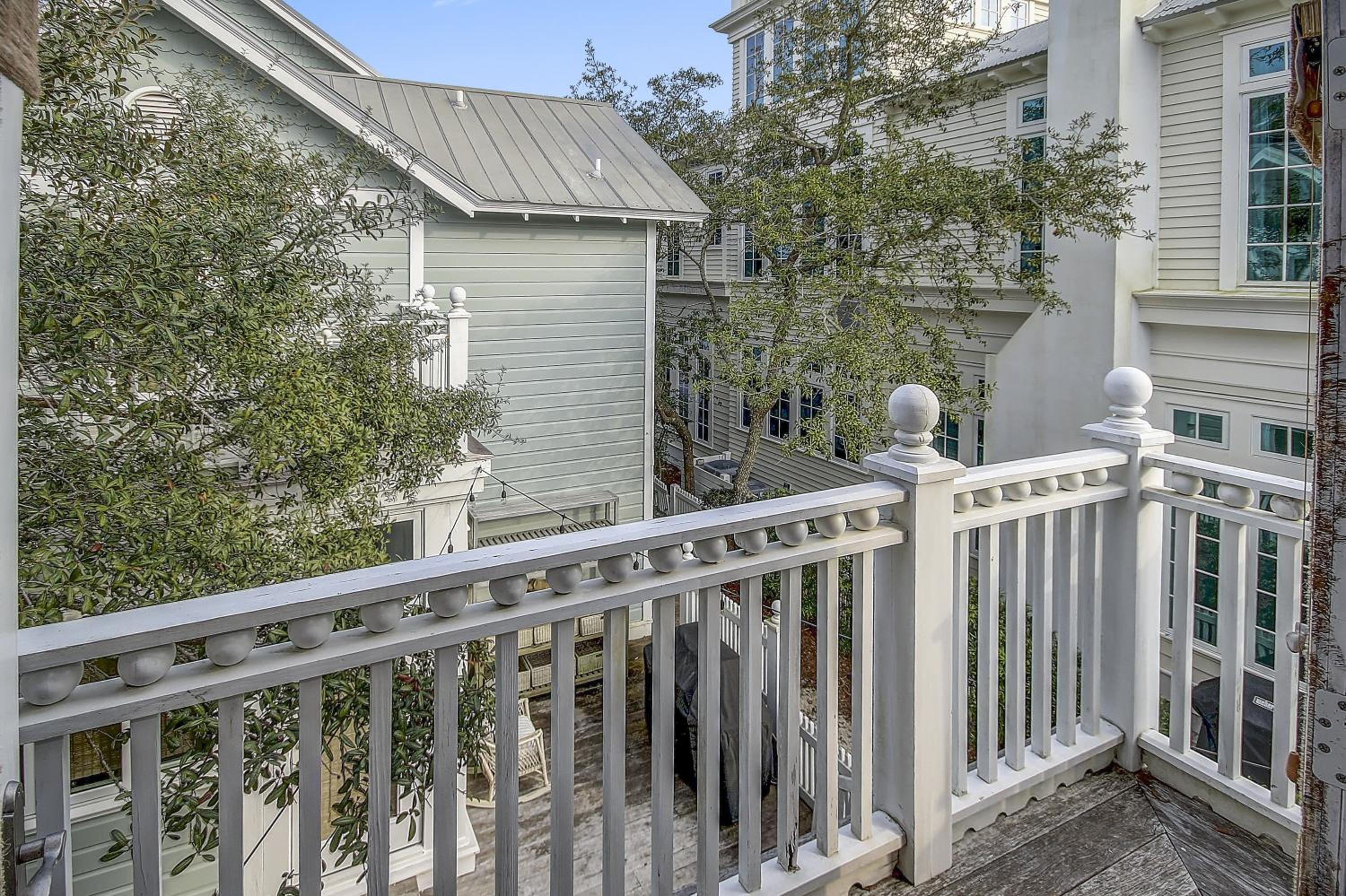 Short Distance to the White Sandy Beaches, Rendezvous Main House Carriage in Seaside home