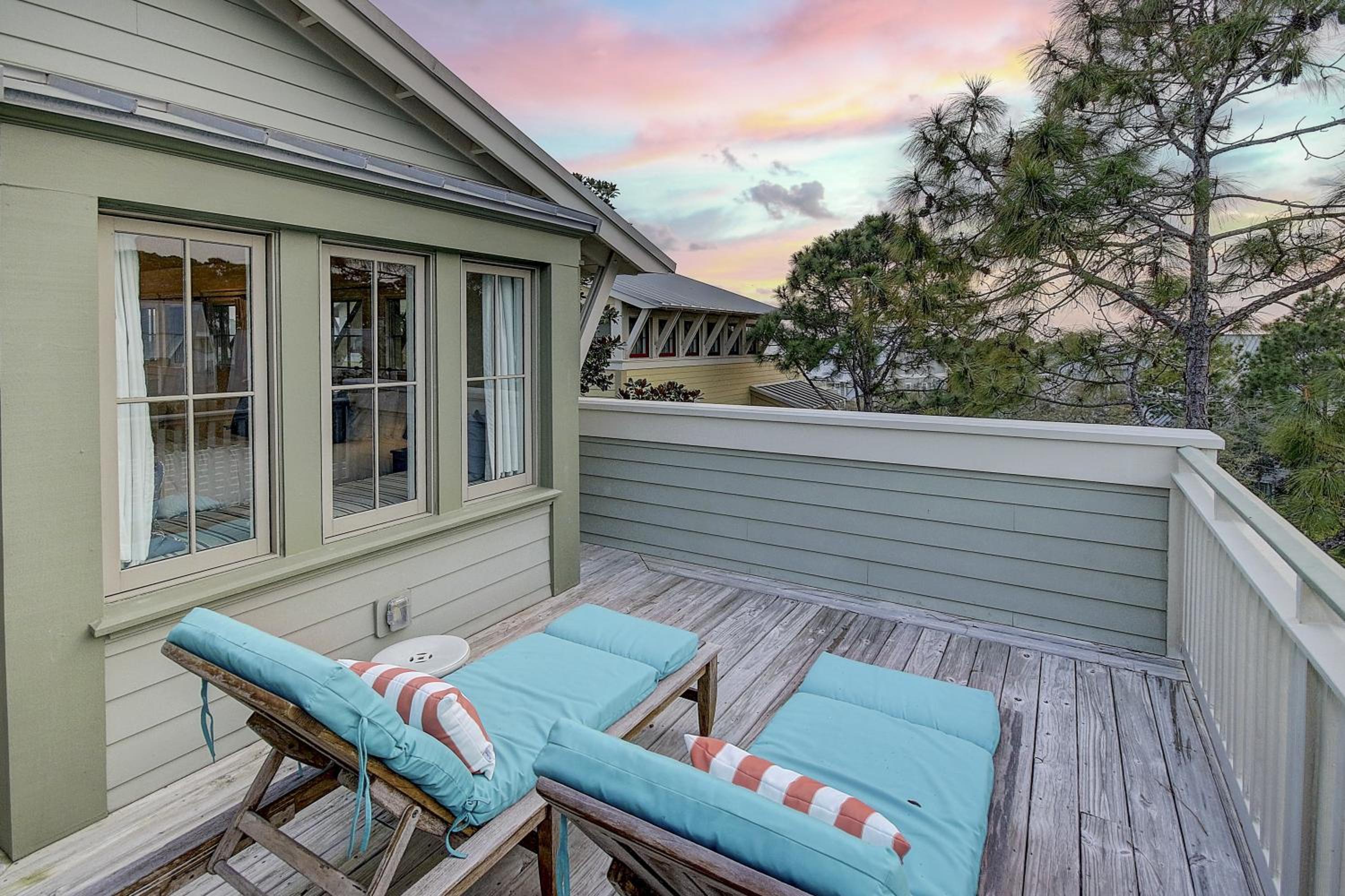 Steps to Beach Club, Multi-Level WaterColor Condo, Slps 4, Perfect Location! condo view 2