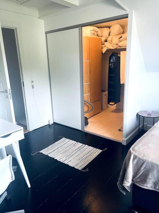 Lejlighed/rækkehus med adgang til pool.