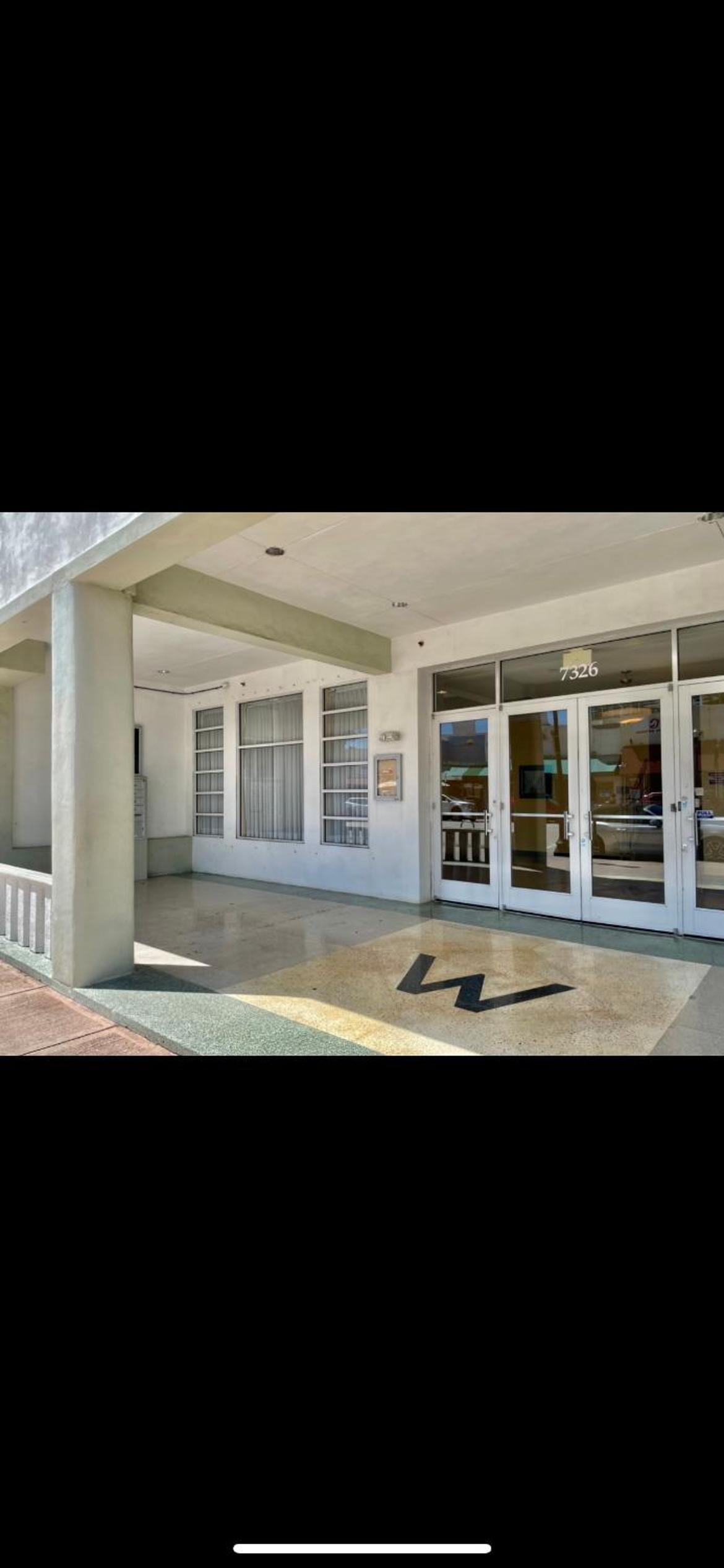 1 bed apt. A BLOCK FROM THE BEACH view 3