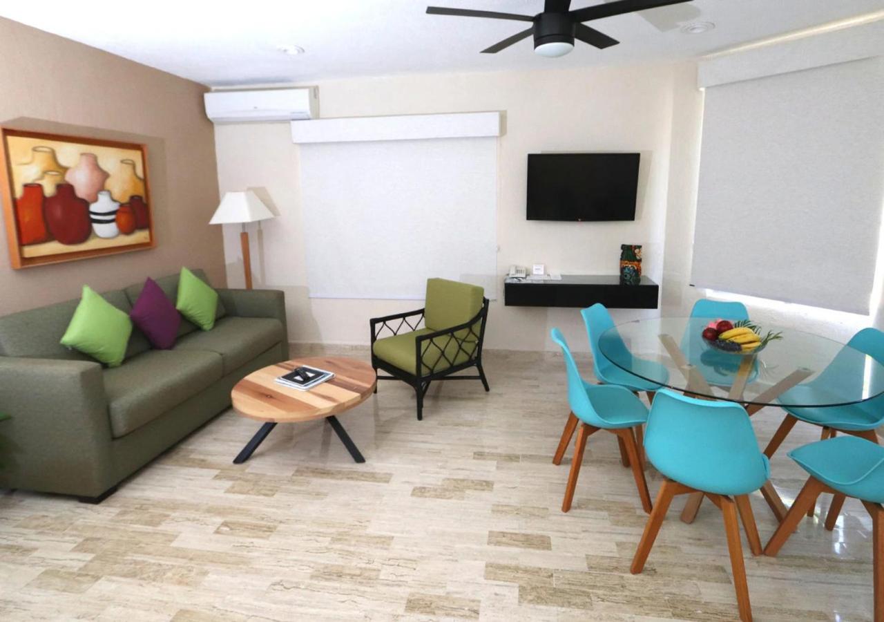 WIVC Coral Mar Resort - Amazing Hotel Zone & Lagoon Views, Enjoy the Tropical Breeze