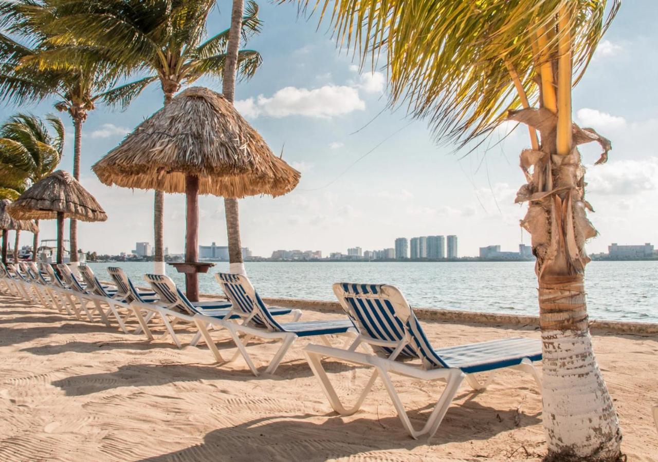 WIVC Coral Mar Resort - Amazing Hotel Zone & Lagoon Views, Enjoy the Tropical Breeze