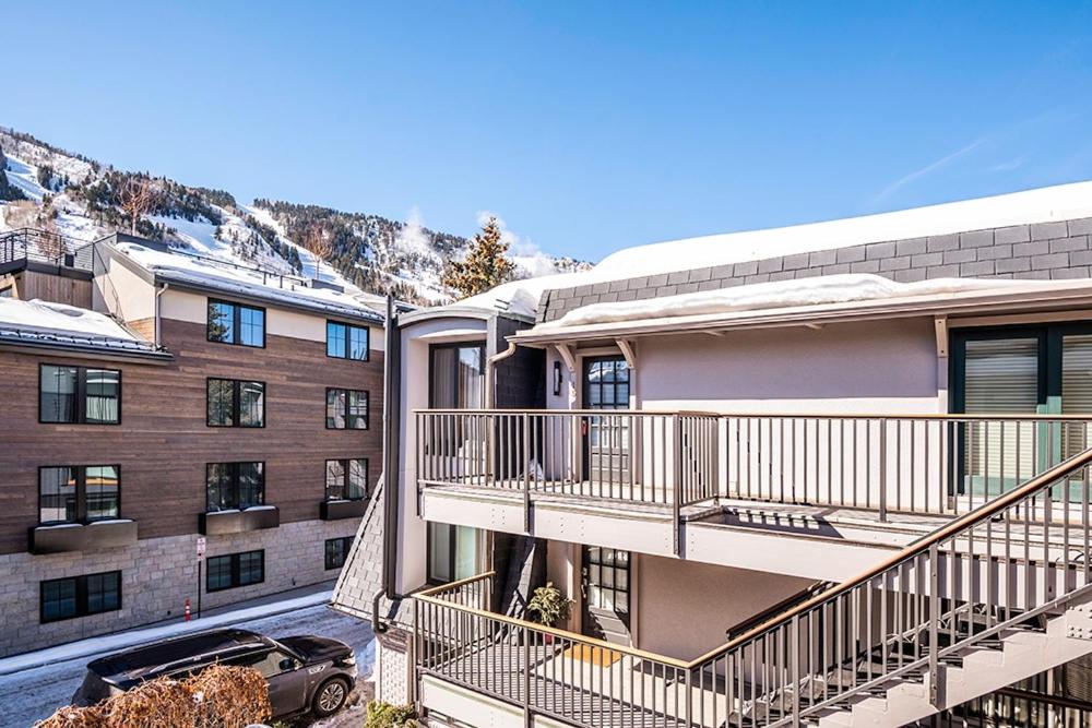 Chateau Dumont Unit 9, Downtown Condo with Cozy Living Area view 2