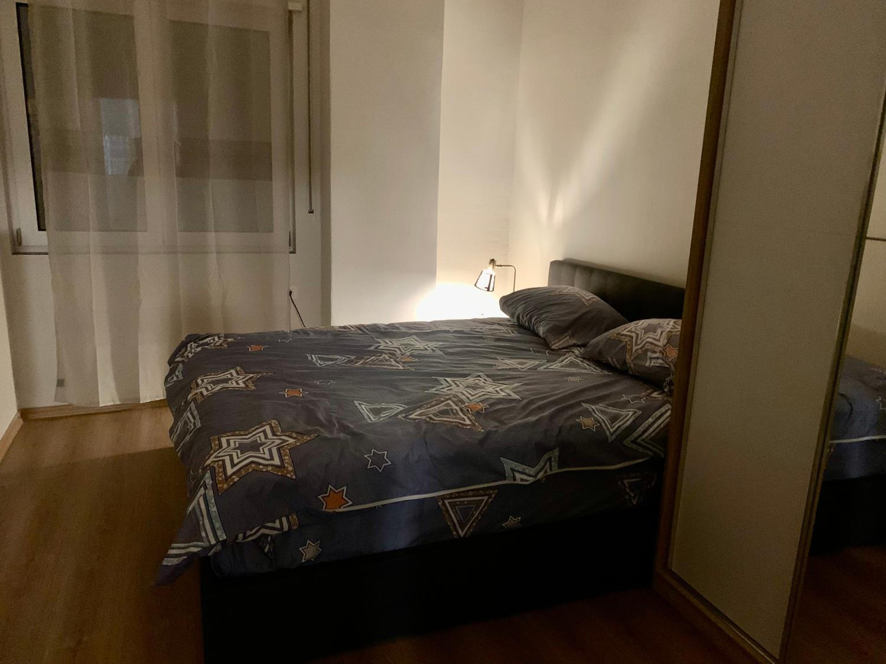 Modern family-size condo with private veranda-5min to the lake